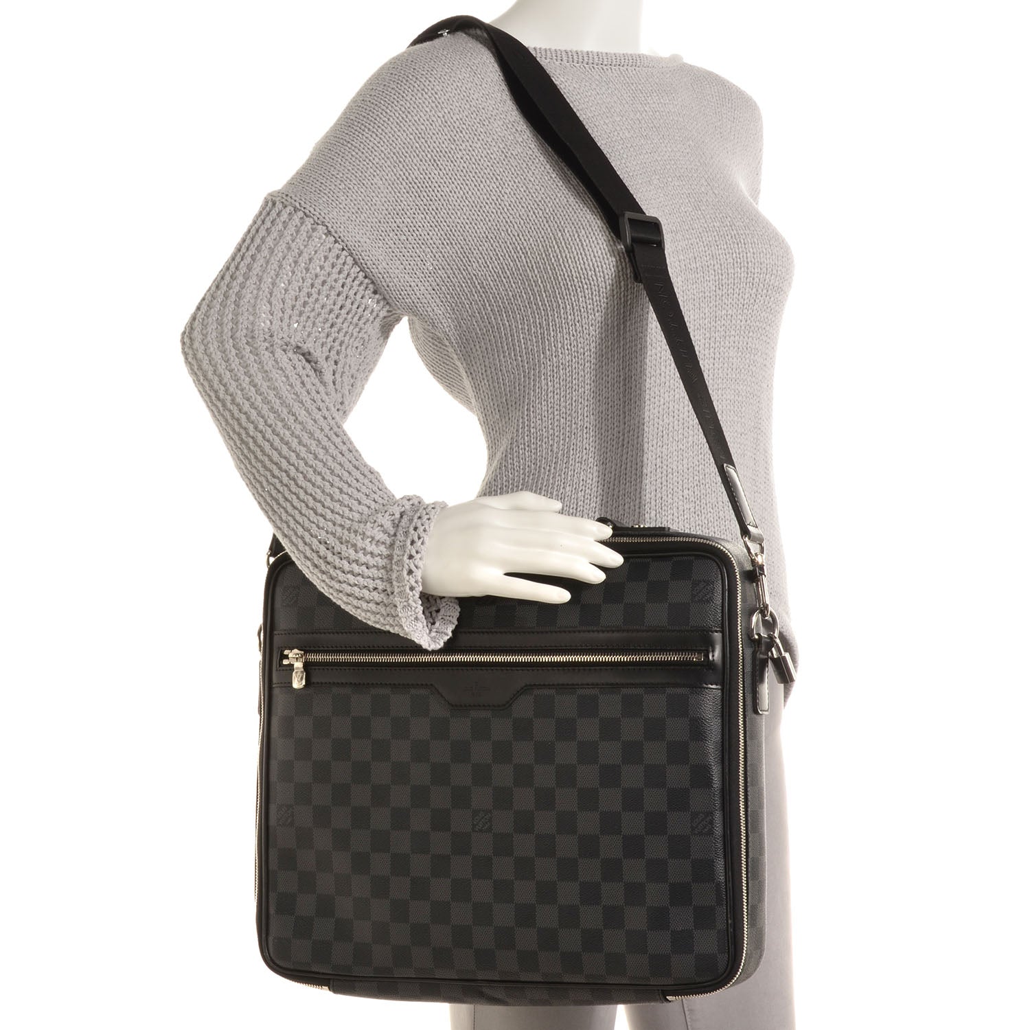 Louis Vuitton Damier Graphite Steeve Messenger 2 of 8
