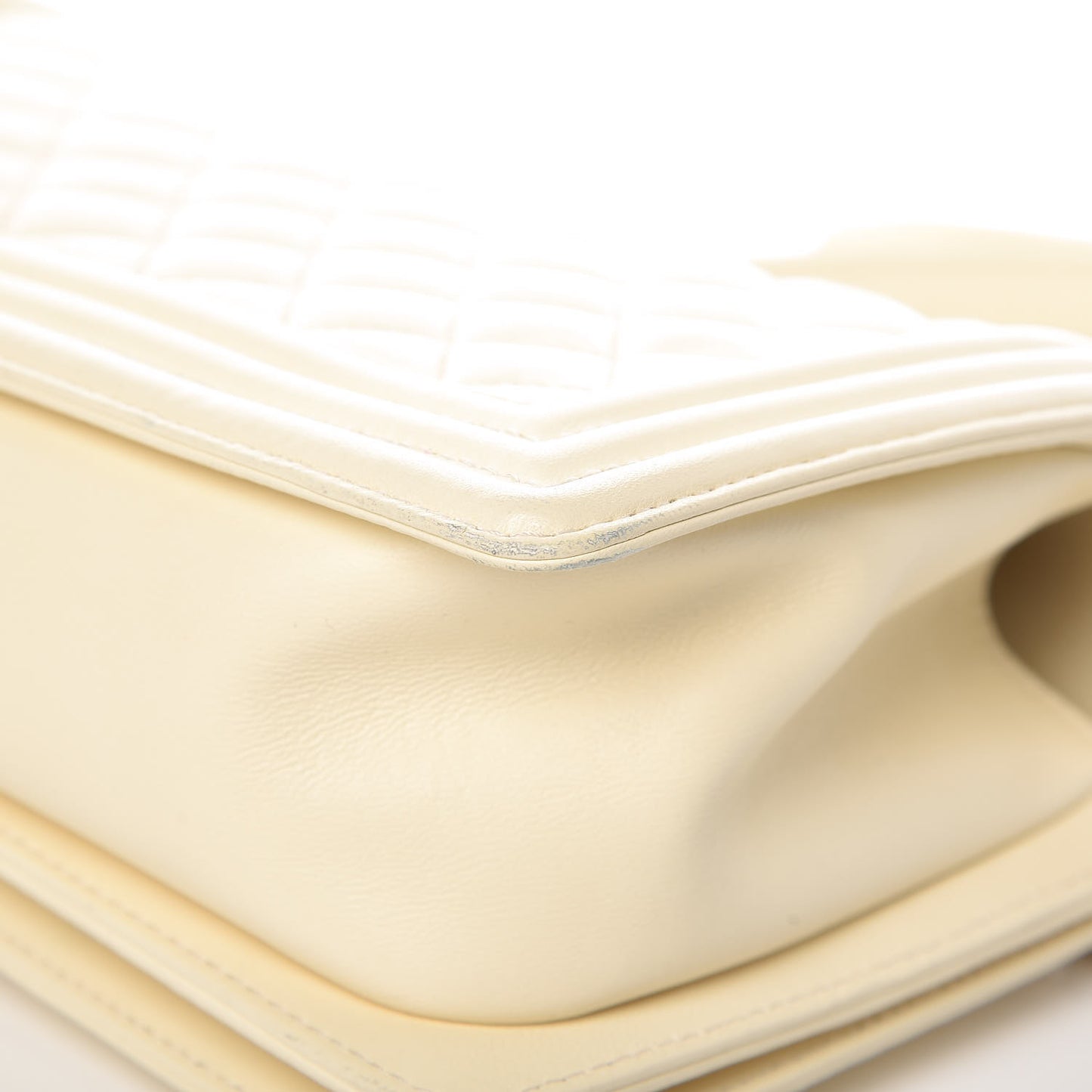 Lambskin Quilted Medium Boy Flap Light Beige