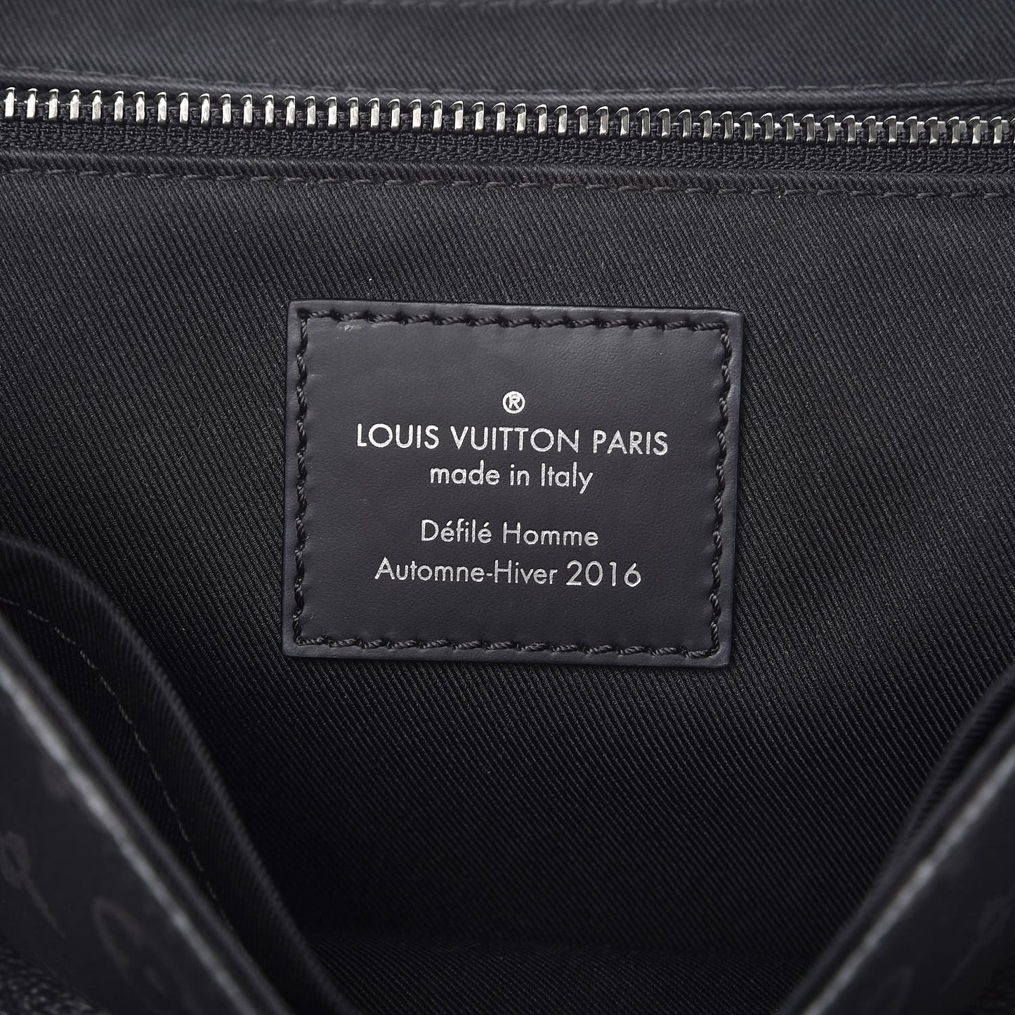 Monogram Eclipse Voyager PM Messenger