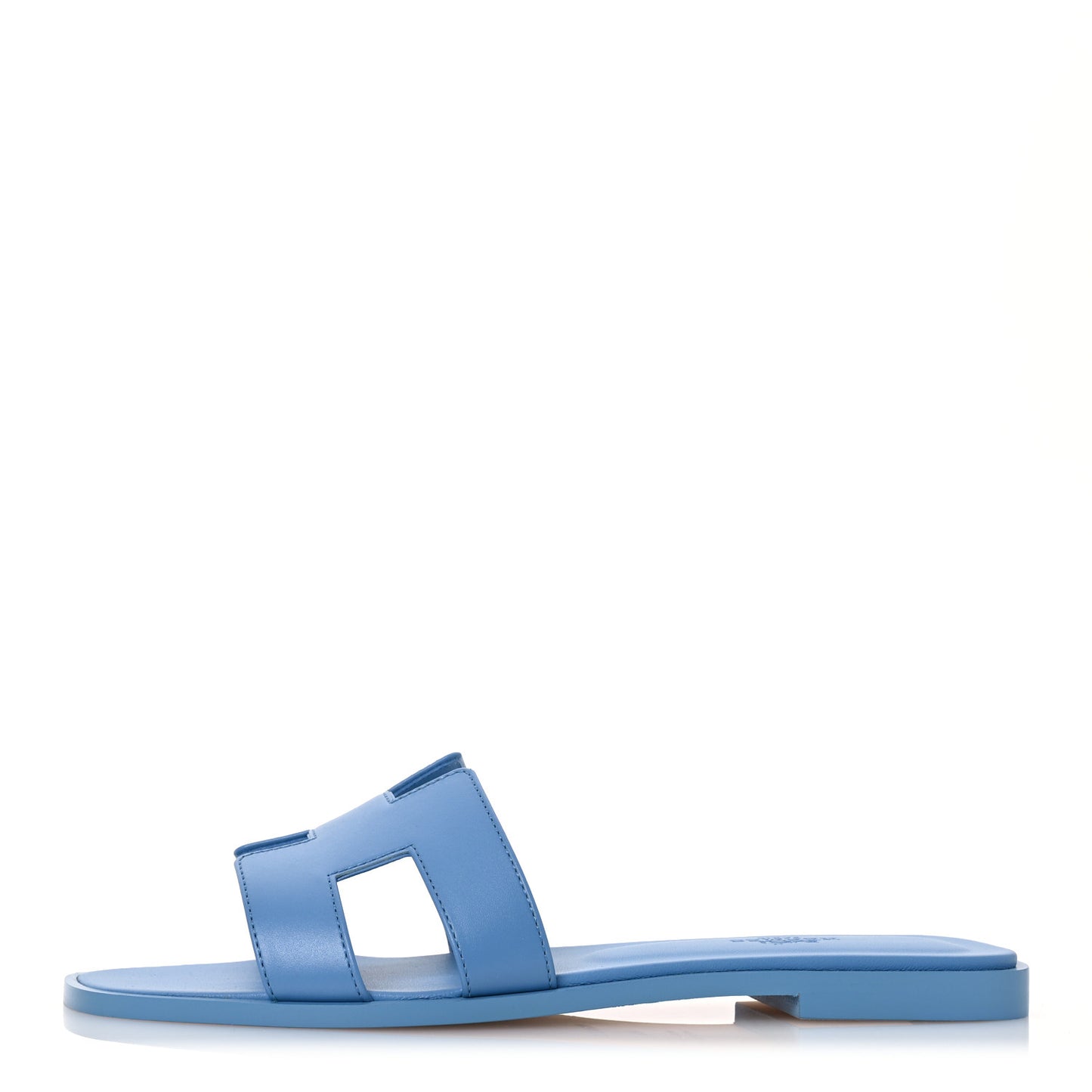 Box Calfskin Oran Sandals 38.5 Bleu Cameo
