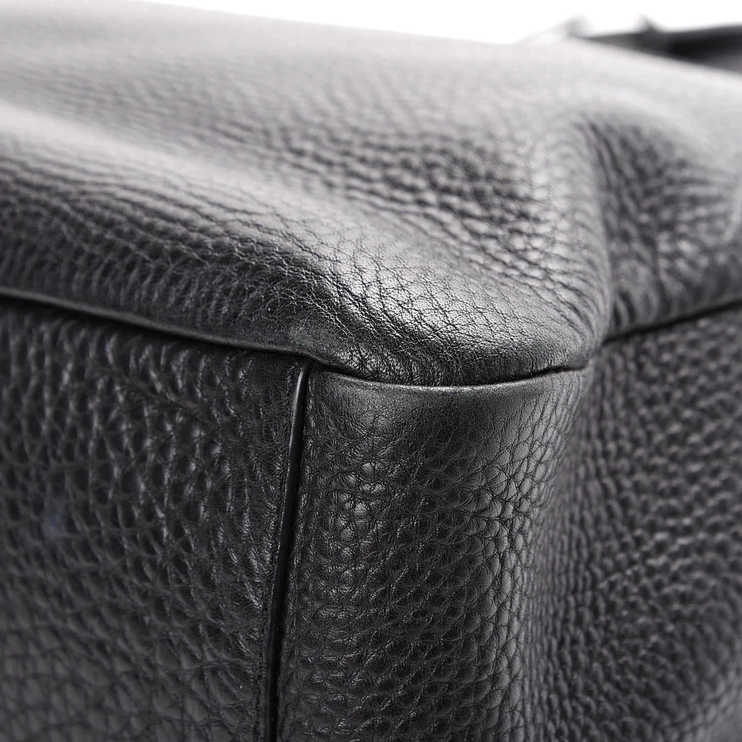 Brit Calfskin Medium Shopper Black