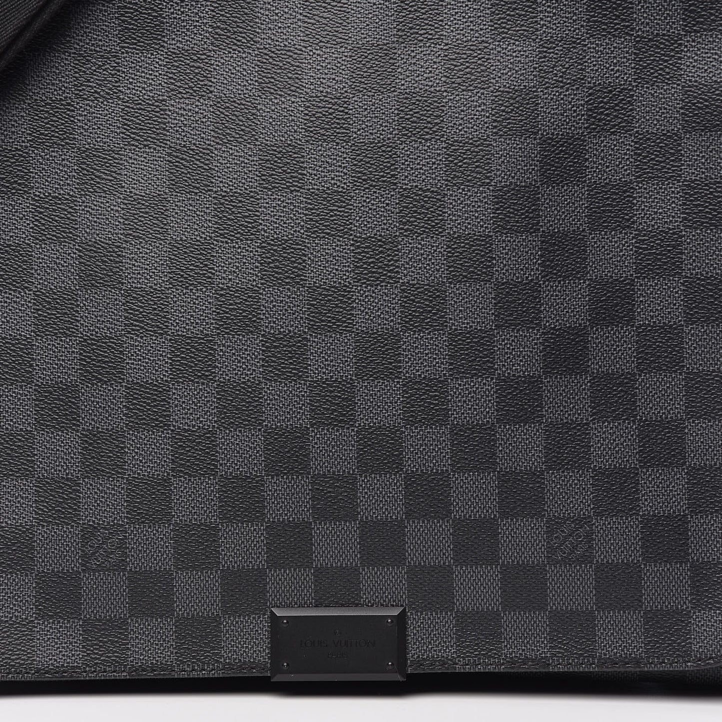 Damier Graphite District MM