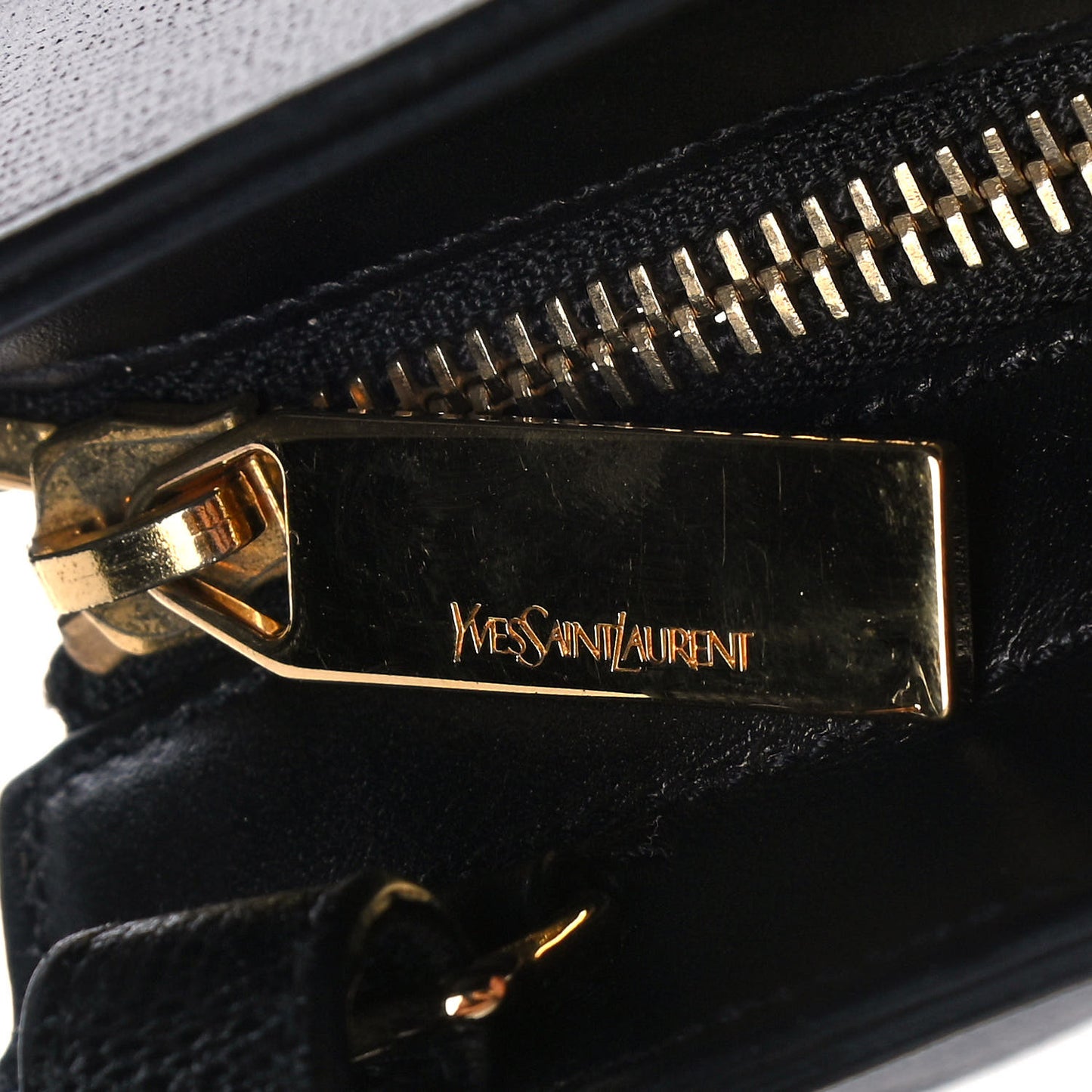 Textured Calfskin Medium Classic Y Cabas Black