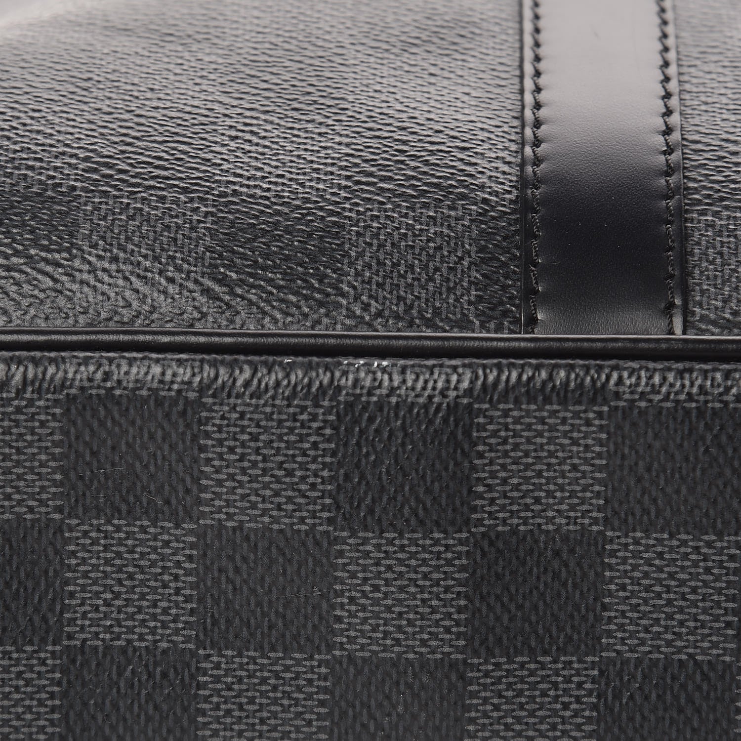 Louis Vuitton Damier Graphite Porte-Documents Voyage 9 of 11