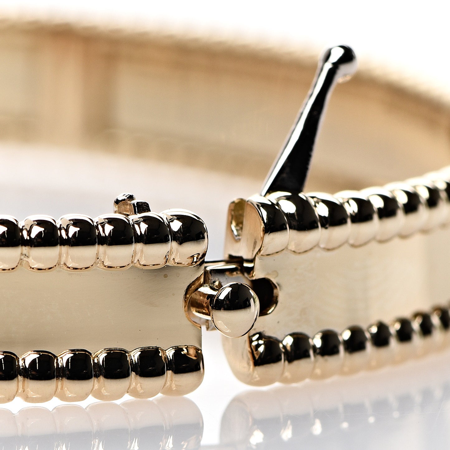 18K Yellow Gold Perlee Signature Bangle Bracelet M
