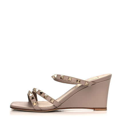 Valentino Garavani Calfskin Rockstud Wedge Slide Sandals 37 Poudre 1 of 9