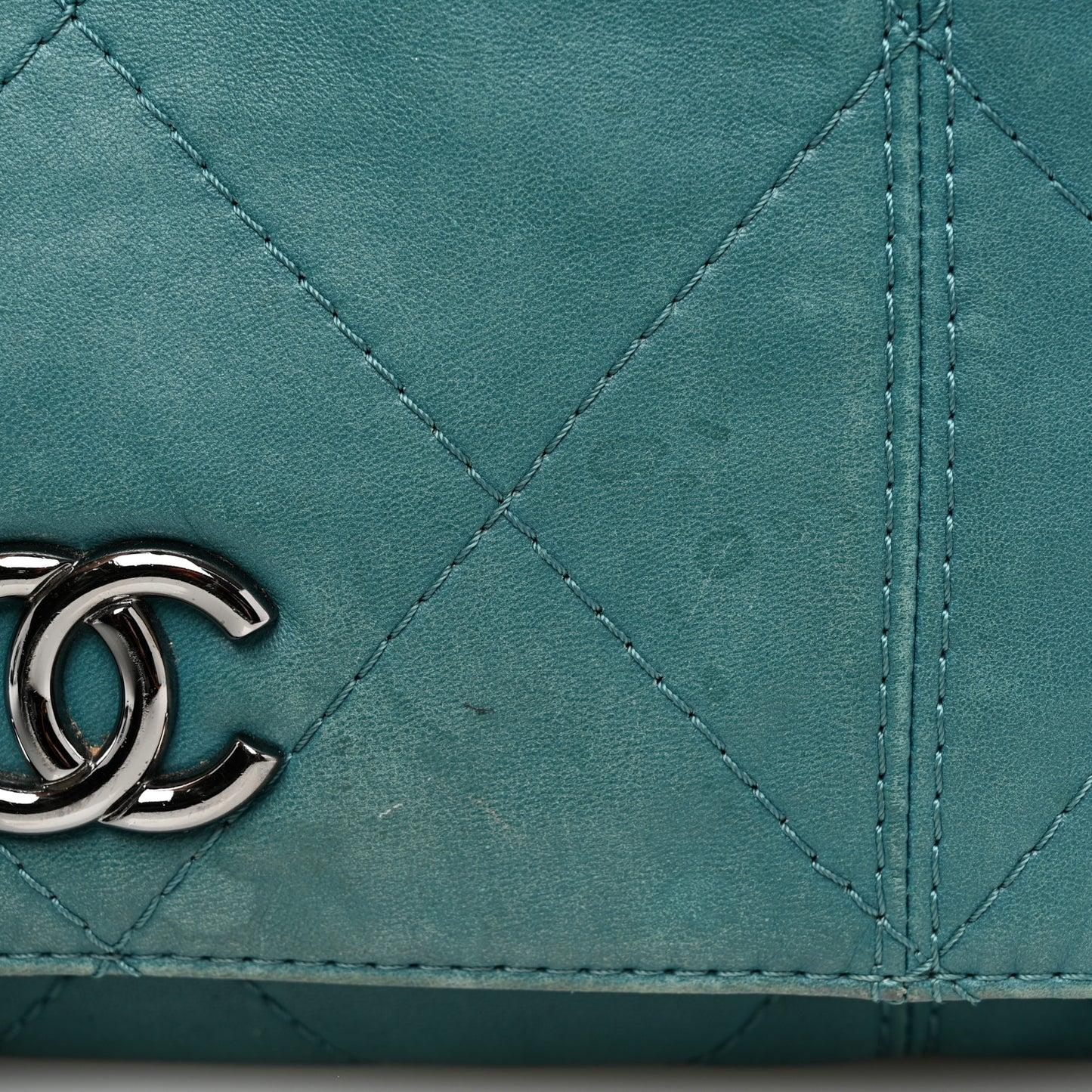 Lambskin Quilted Large Soft Touch Flap Green