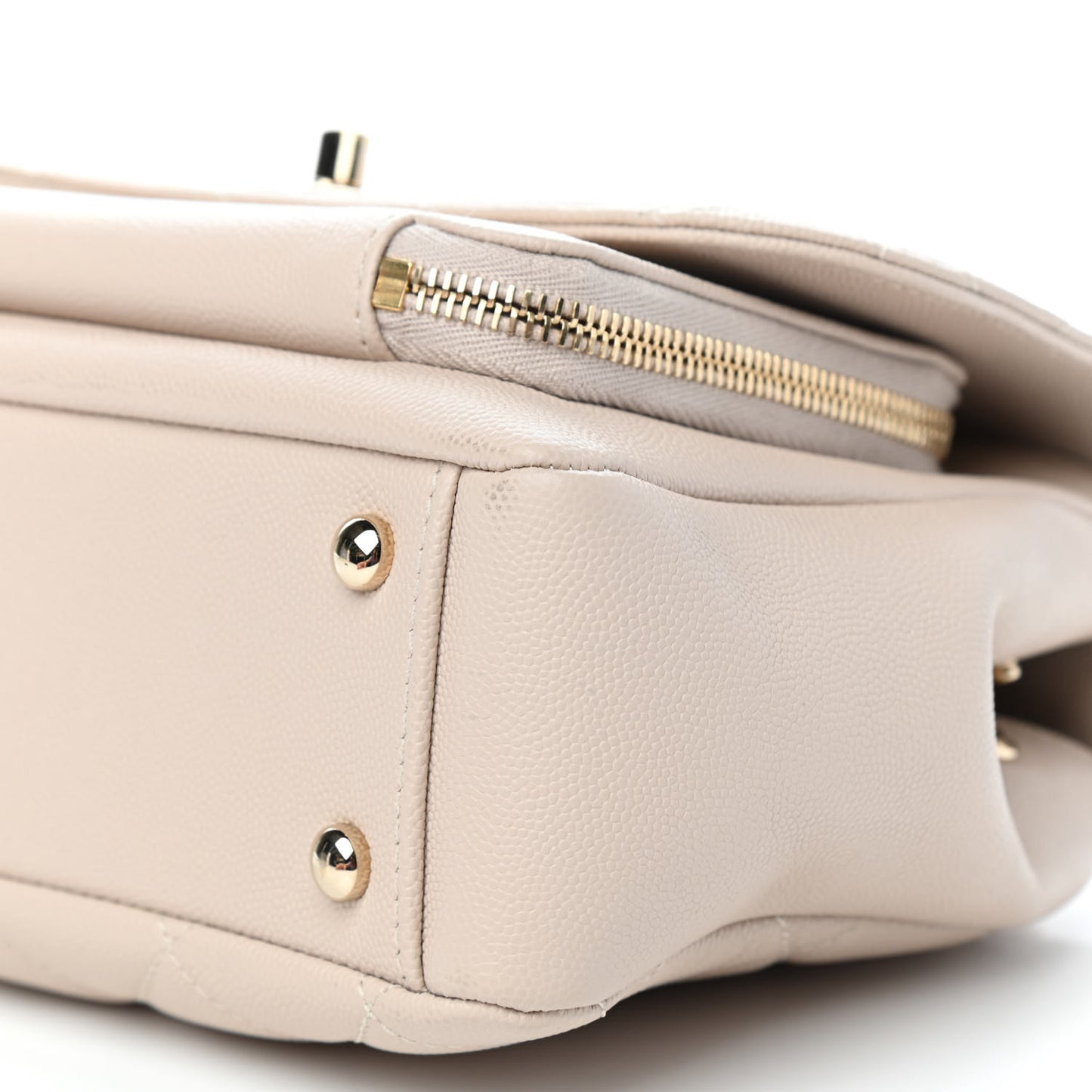 Caviar Quilted Medium Business Affinity Flap Beige