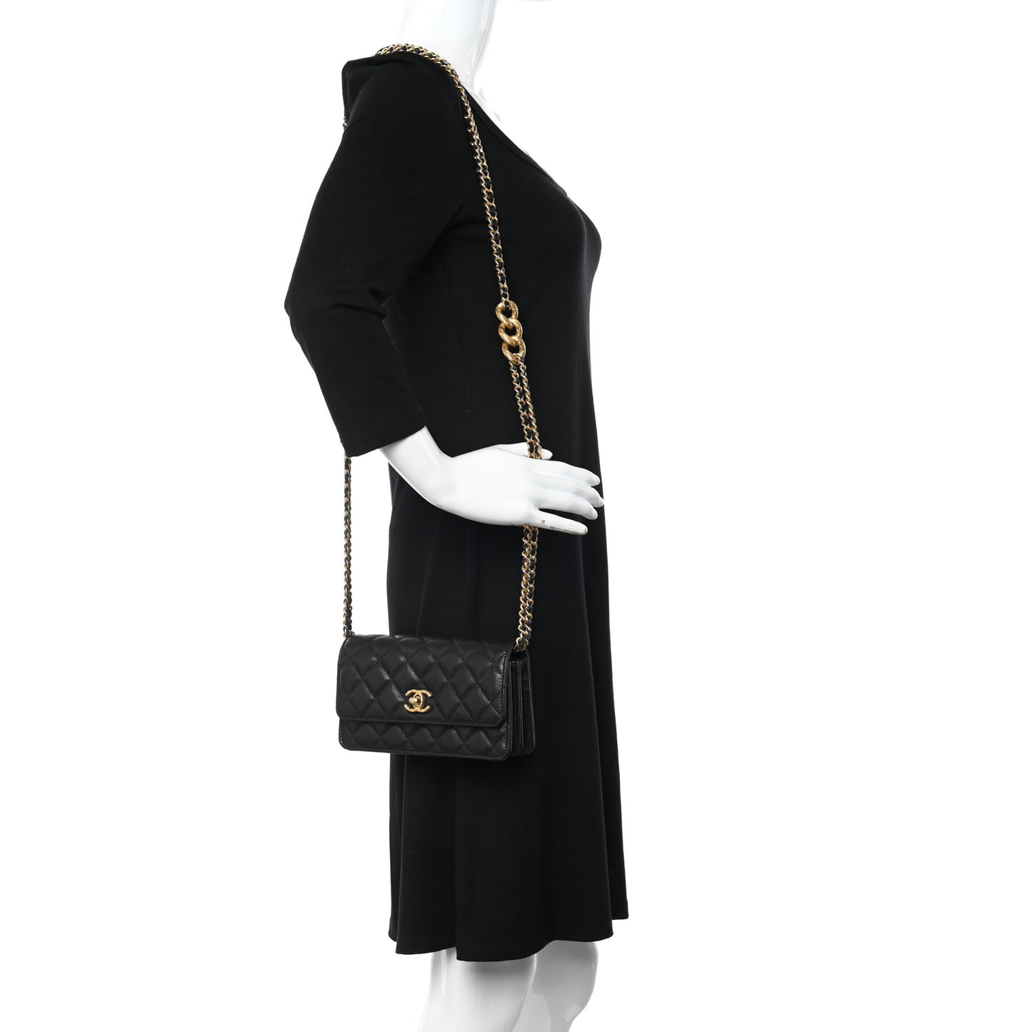 Caviar Quilted Chain Link Clutch With Chain Black