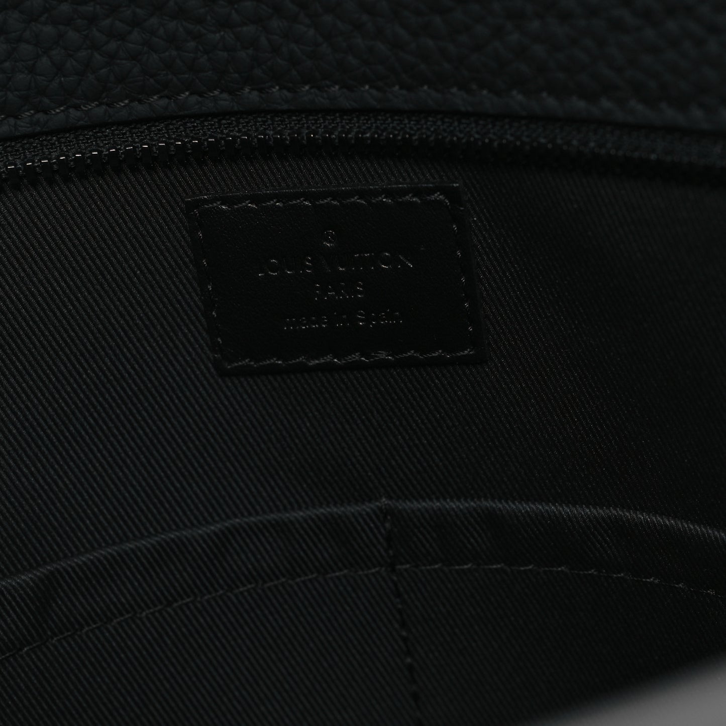 Taurillon Christopher Tote Black