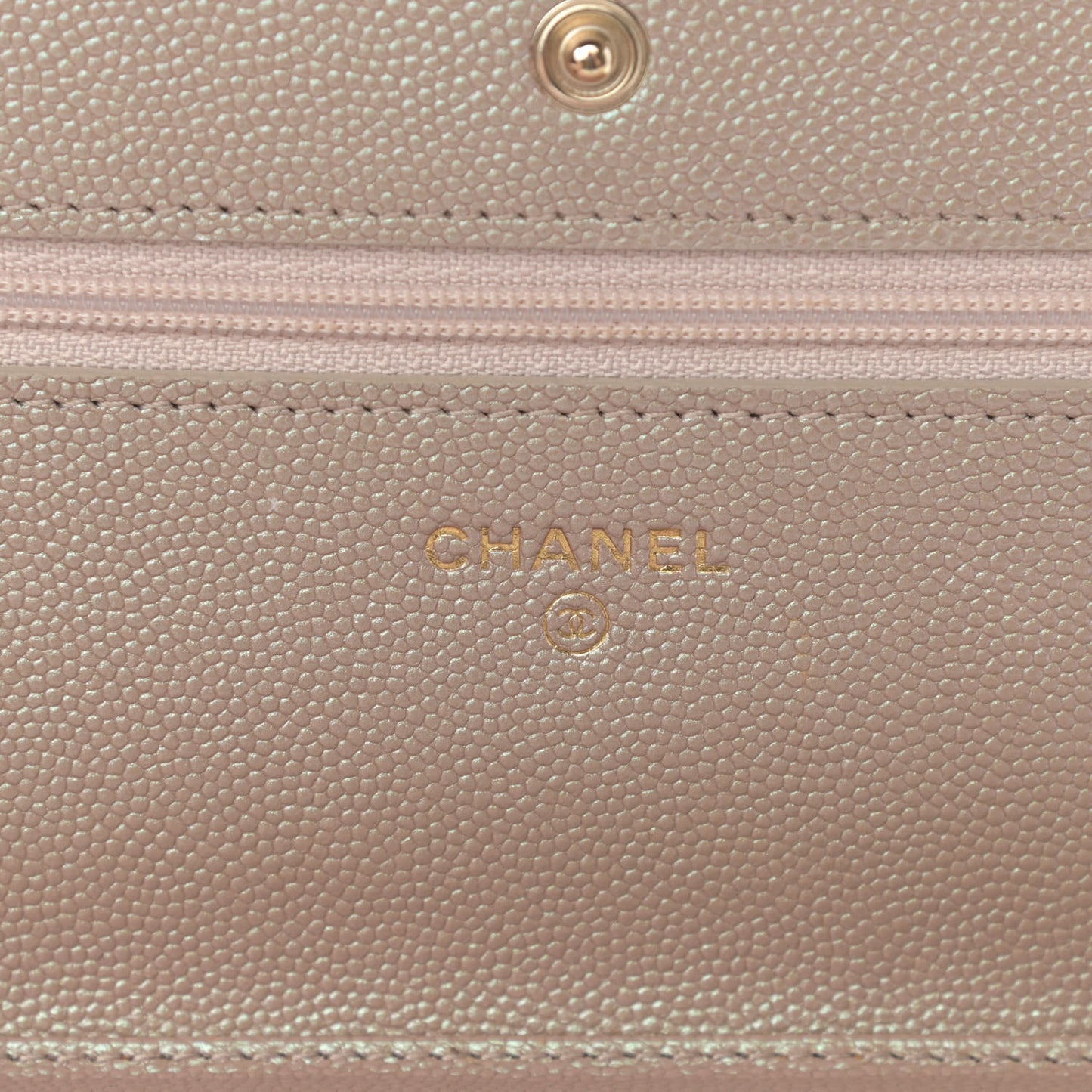Iridescent Caviar Quilted Wallet On Chain WOC Beige