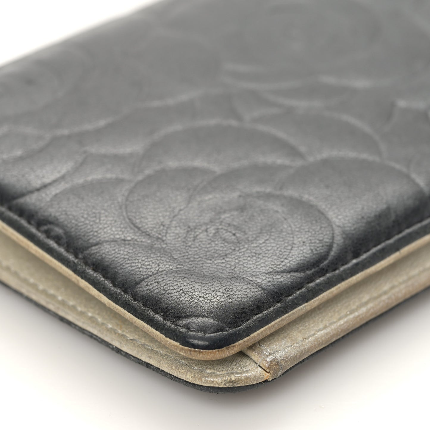 Lambskin Camellia Embossed Yen Wallet Black
