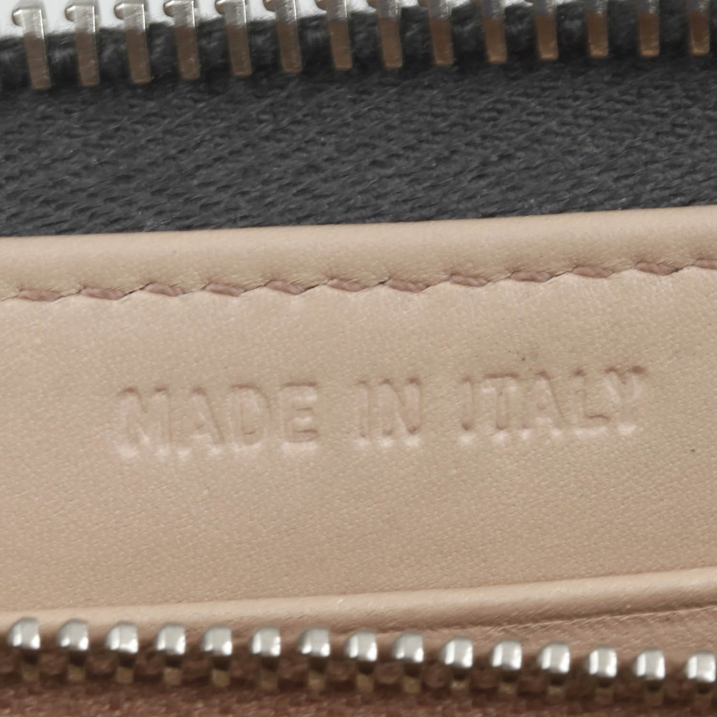 Spazzolato Tria Zip Around Wallet Grigio