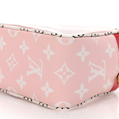 Louis Vuitton Monogram Giant Beach Pouch Rouge 9 of 9