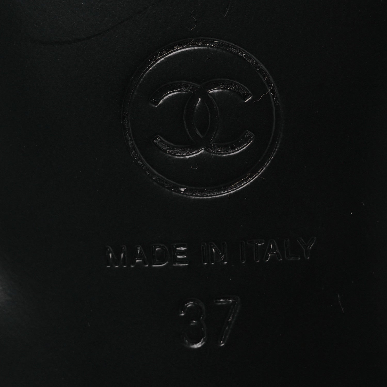 Chanel Lambskin Printed CC Thong Sandals 37 White Black 8 of 11