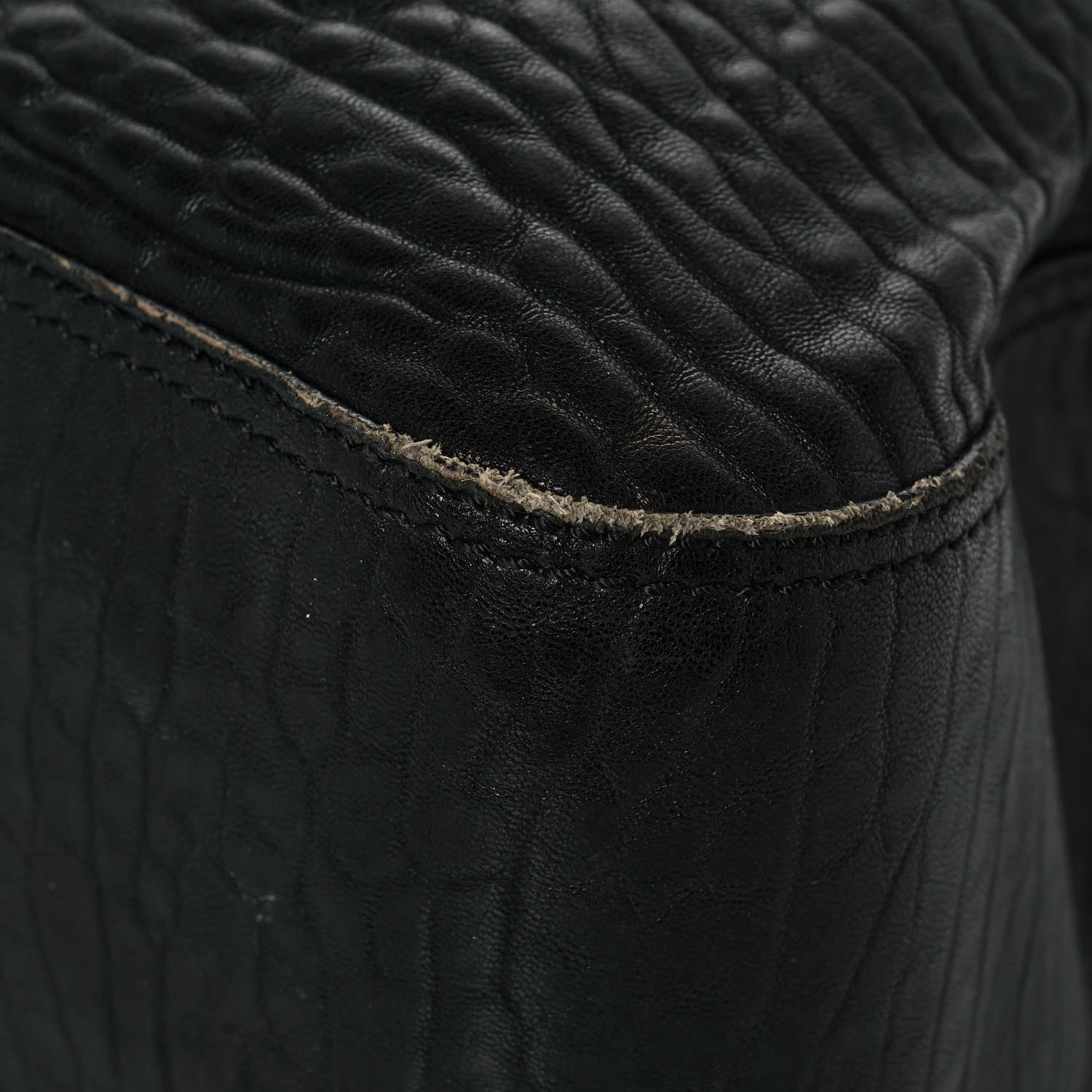 Fendi Nappa Patent Large B Bag Black 15 of 28