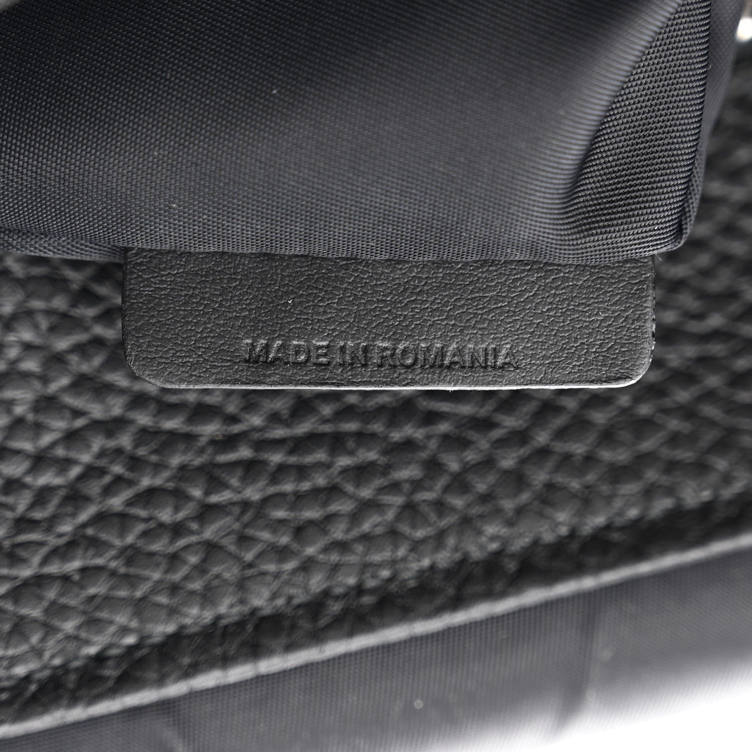 Burberry Grainy Calfskin Embossed Bruno Messenger Black 7 of 11
