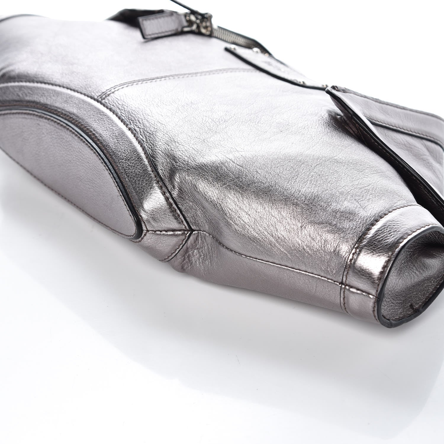 Alexander McQueen Metallic Lambskin De Manta Clutch Gun 9 of 10