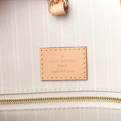 Louis Vuitton Monogram Giant By The Pool Onthego GM Brume 8 of 10