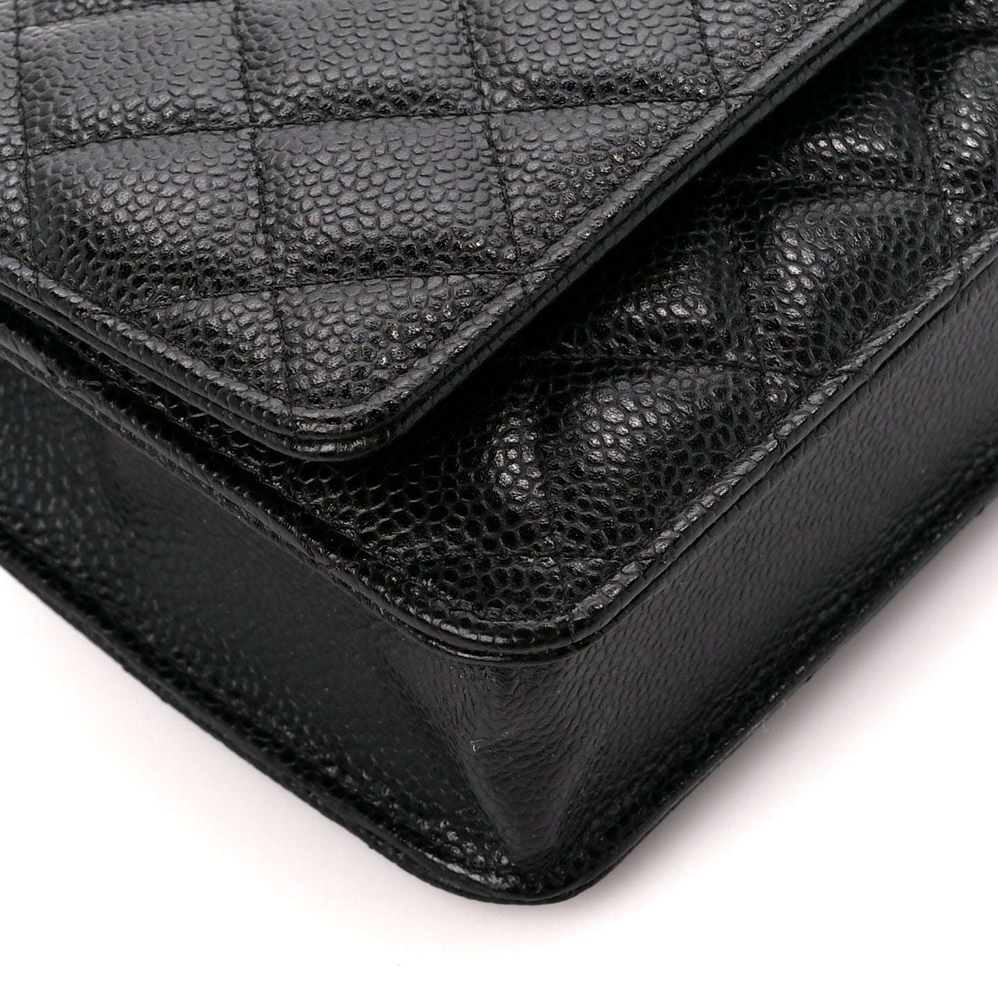 Caviar Quilted Wallet on Chain WOC Black