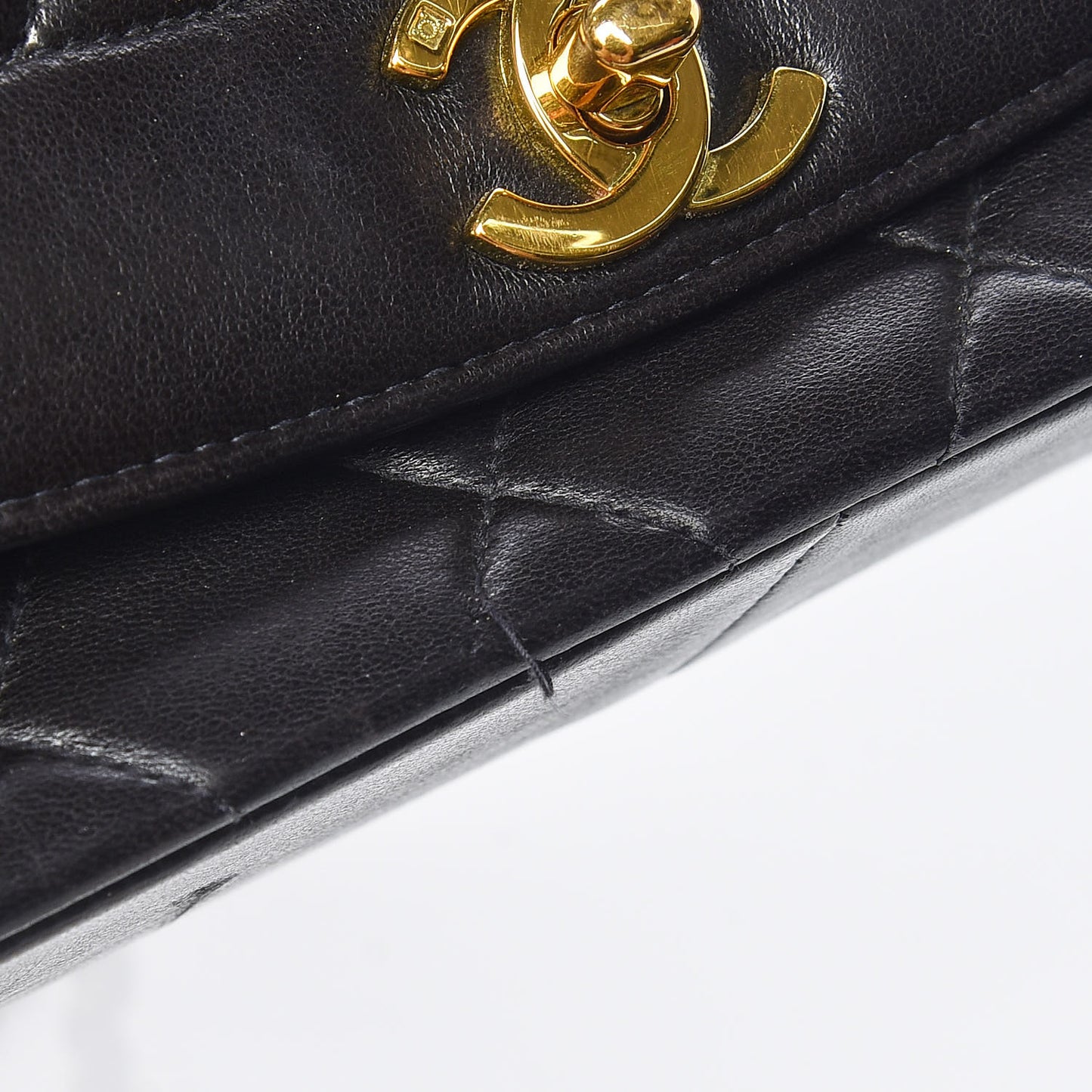 Lambskin Quilted Medium Single Flap Black