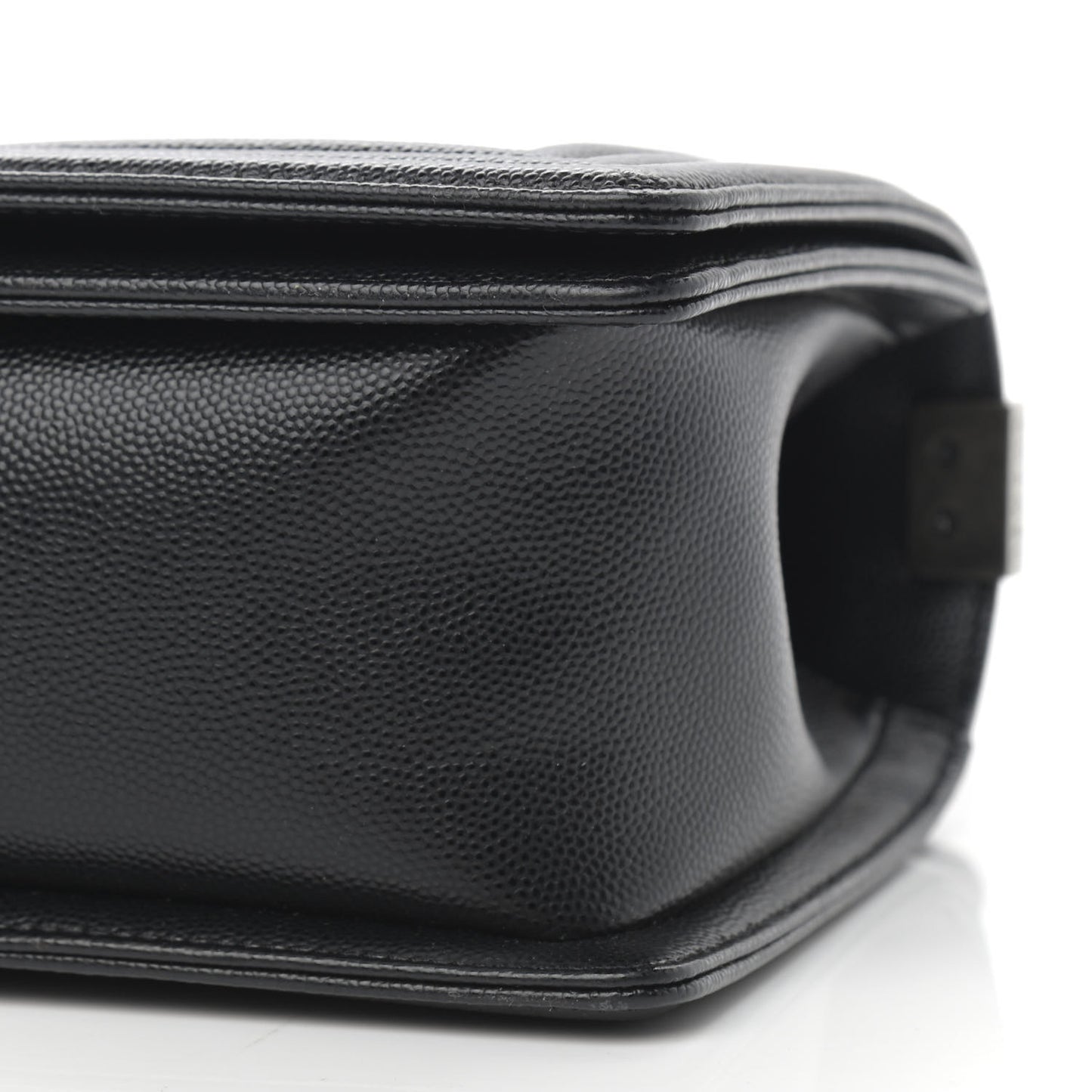 Caviar Quilted Medium Boy Flap Black