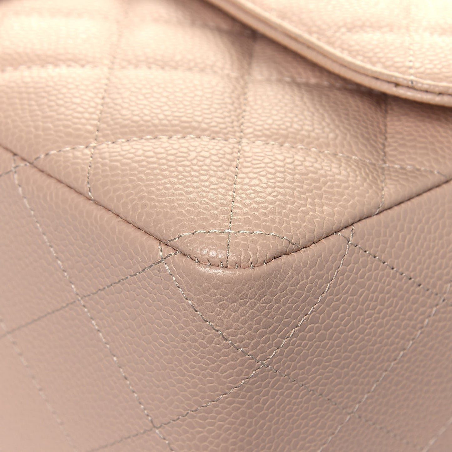 Caviar Quilted Jumbo Single Flap Beige Clair