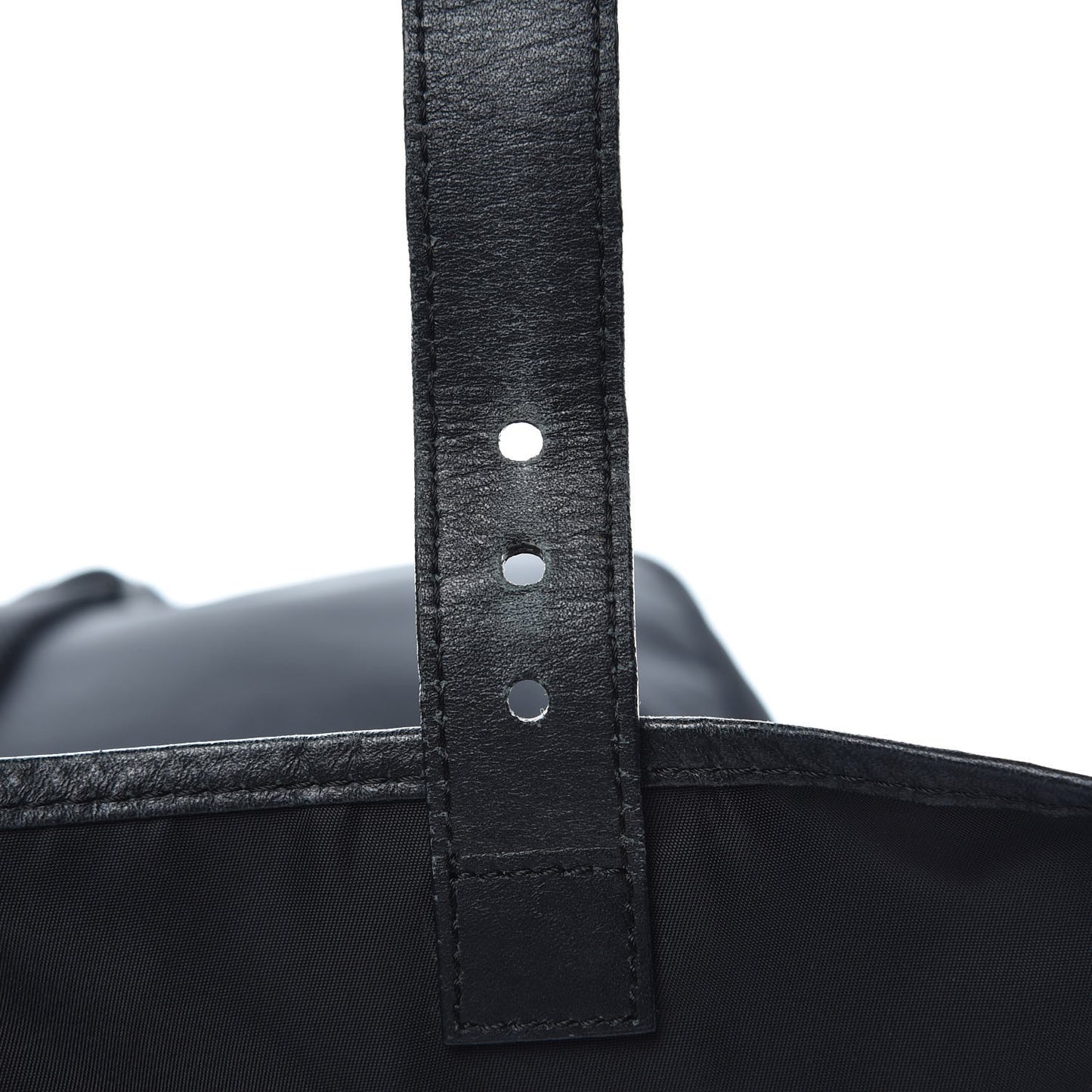 Nylon Vela Messenger Black