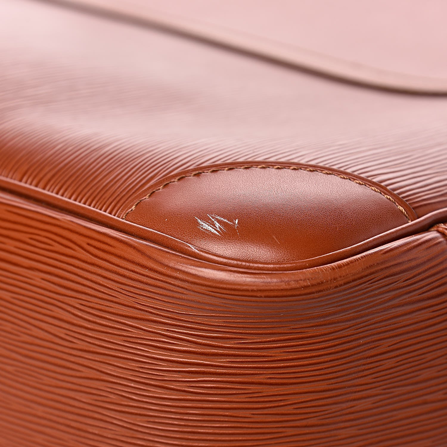 Louis Vuitton Epi Sirius 50 Kenyan Fawn 11 of 13