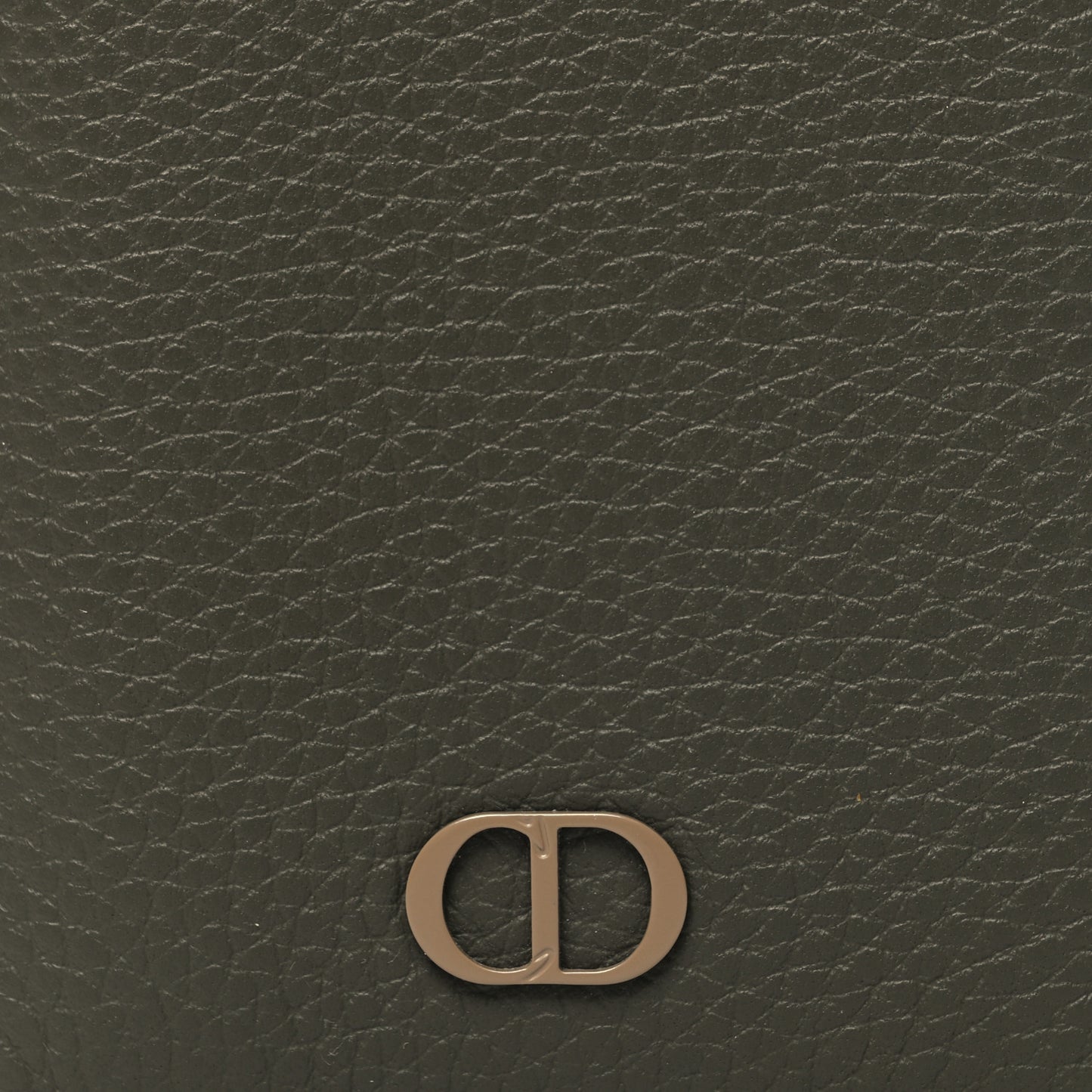 Grained Calfskin Icon Vertical Bifold Card Holder Grey