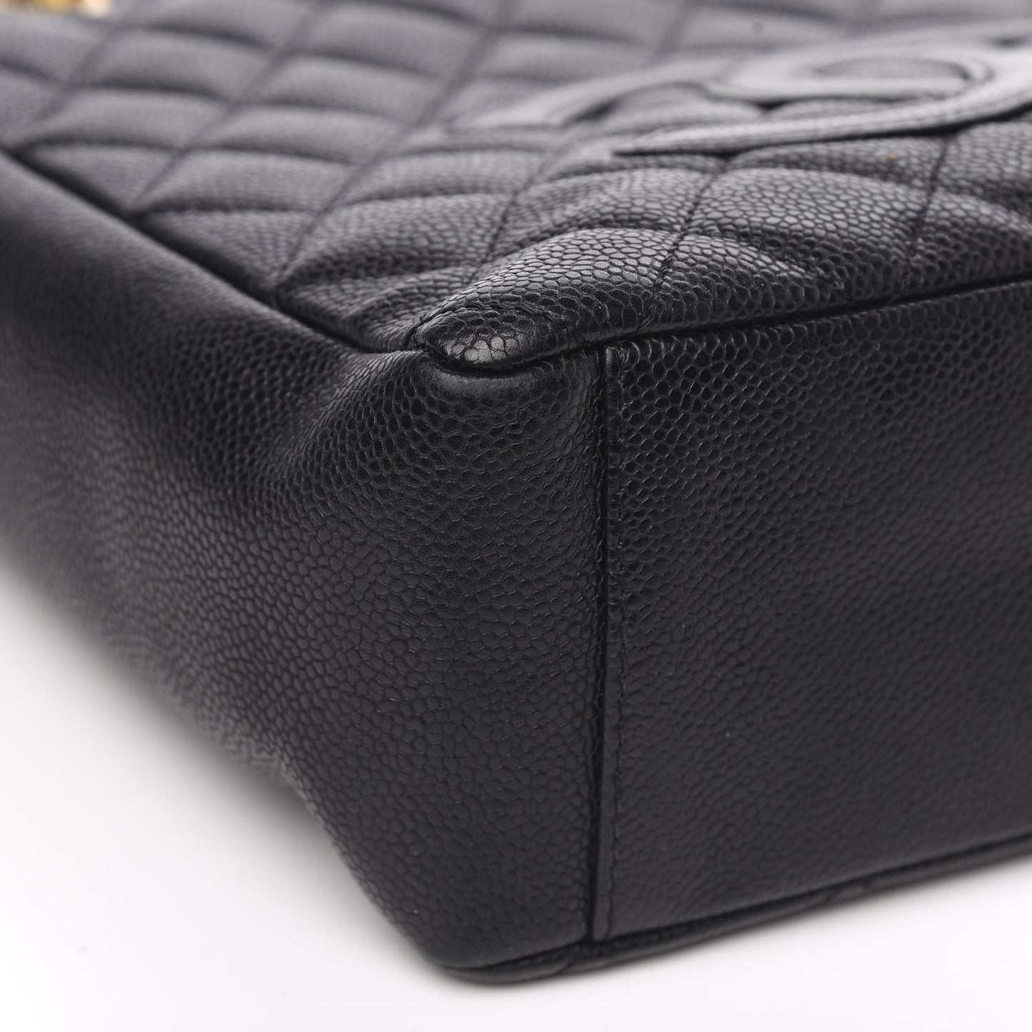 Caviar Quilted Petit Shopping Tote PST Black