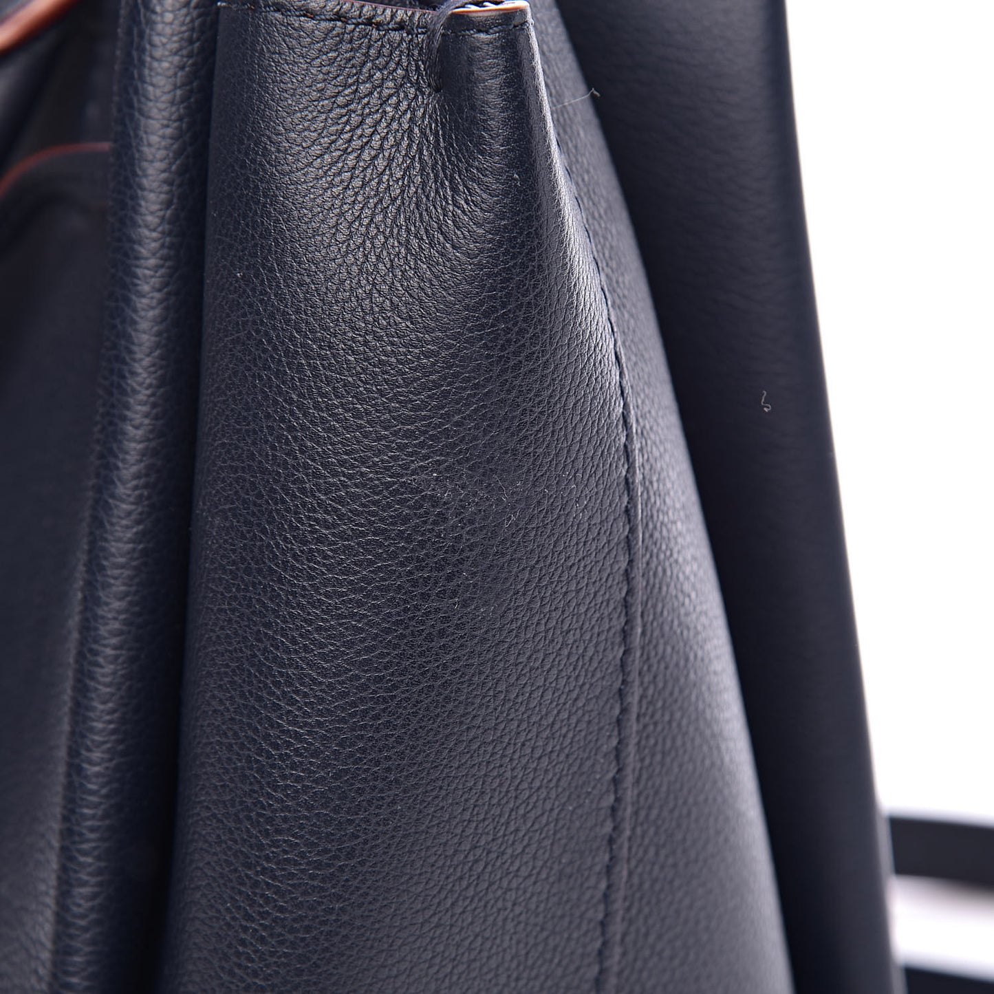 Calfskin Lockmeto Marine Rouge