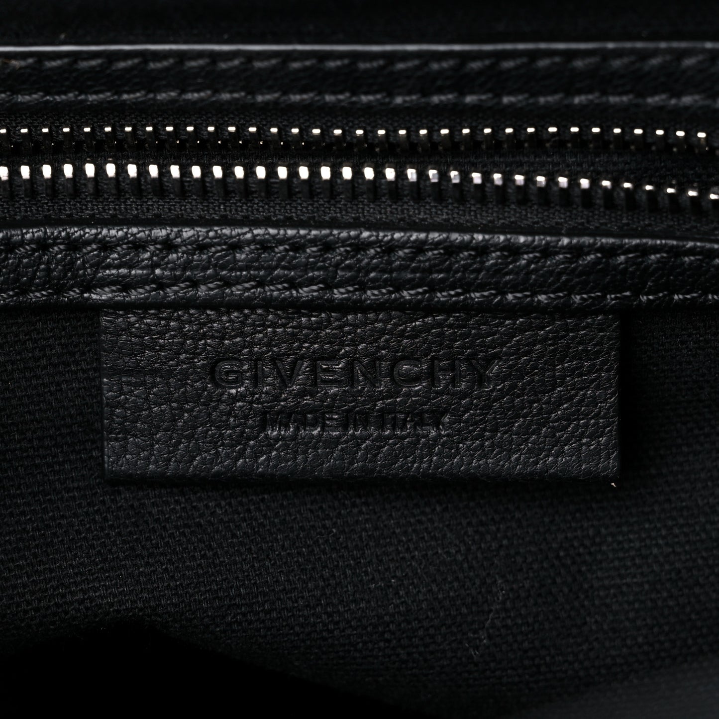 Sugar Goatskin Medium Antigona Black