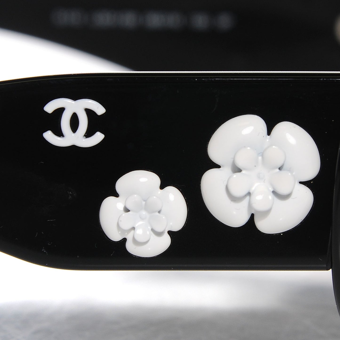 Camellia CC Sunglasses 5113 Black