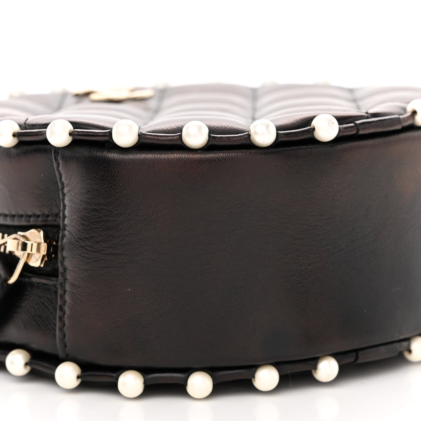 Calfskin Quilted Pearl Round Clutch With Chain Black