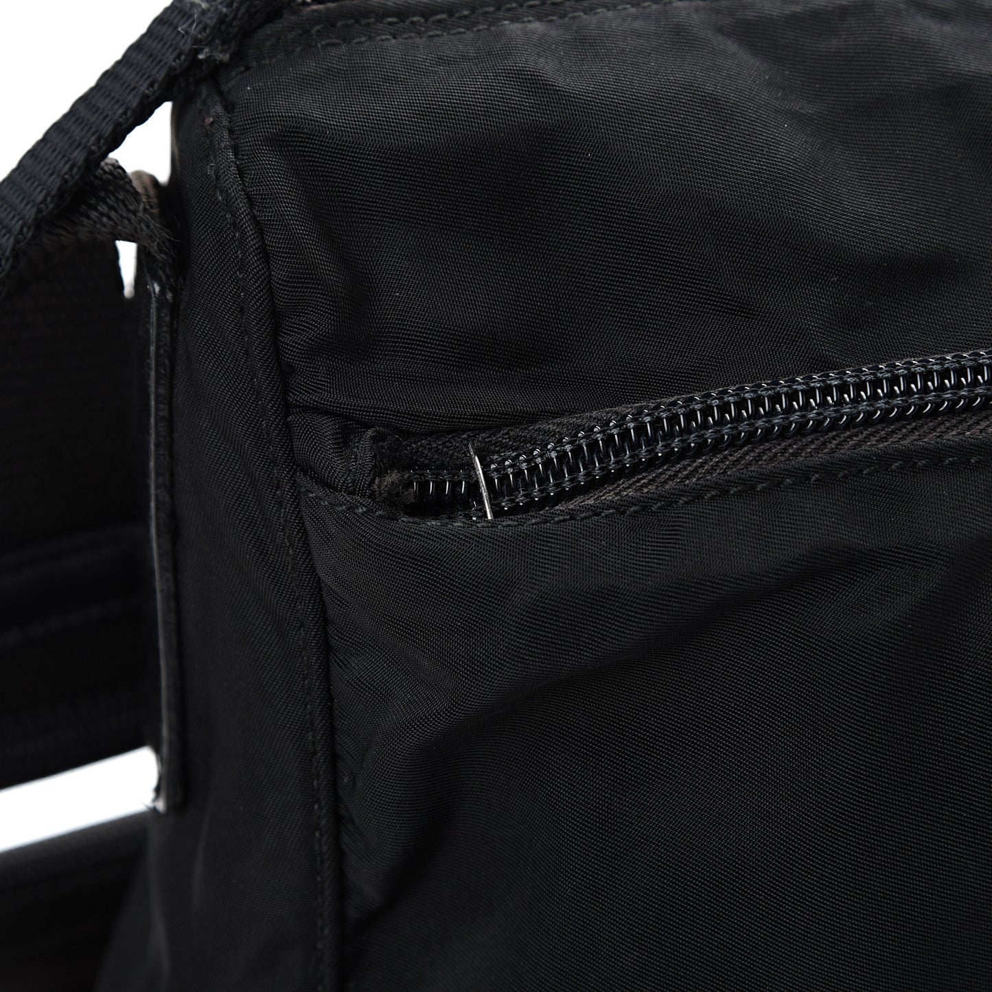 Nylon Flat Messenger Bag Black