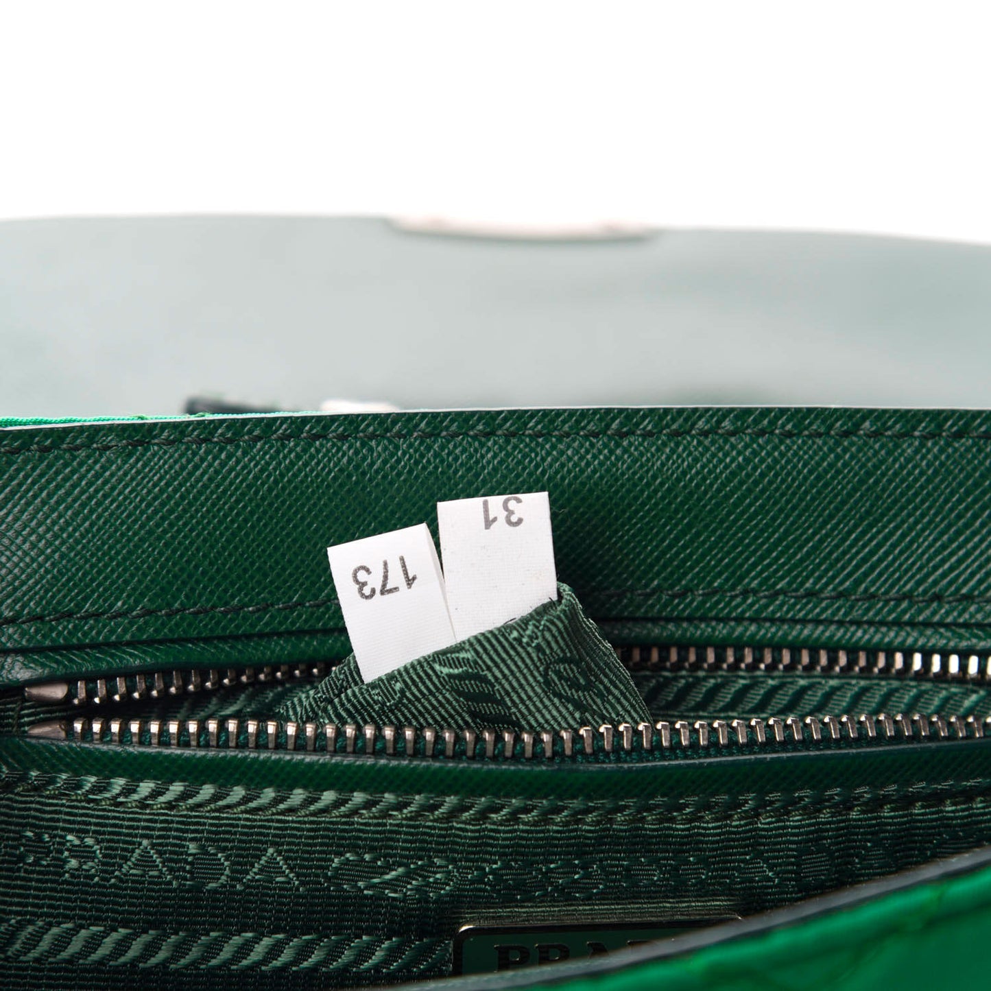 Nylon Tessuto Impuntu Quilted Flap Oleandro