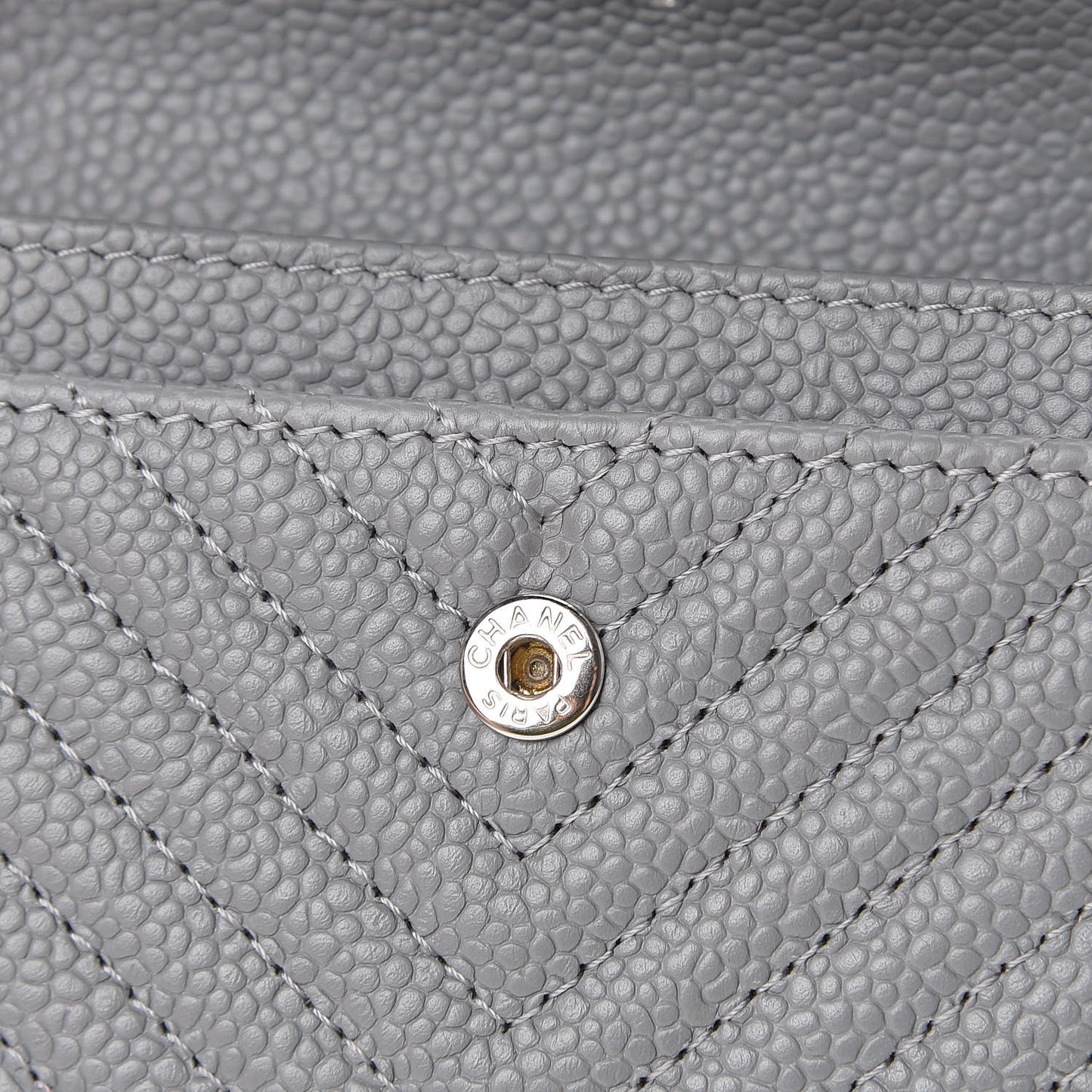 Caviar Chevron Quilted Boy Flap Card Holder Grey
