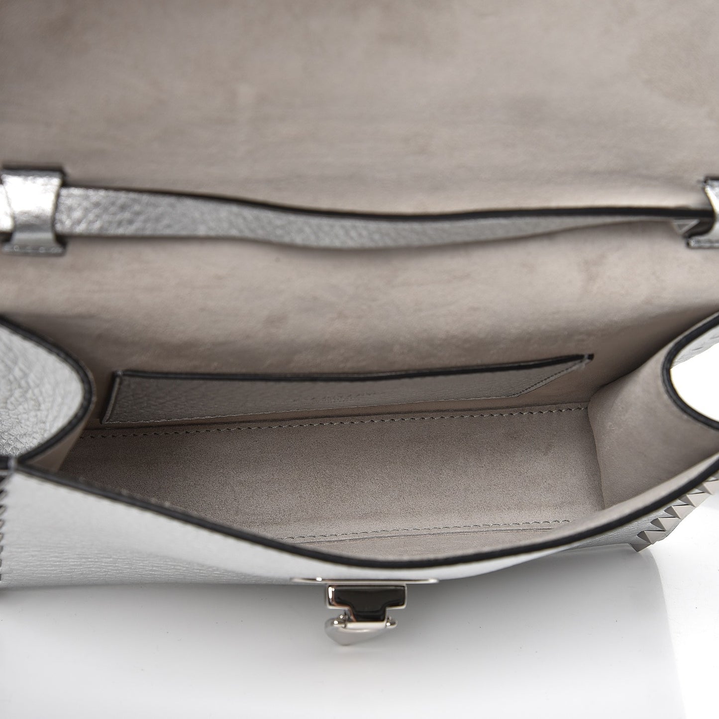 Metallic Pebbled Calfskin Medium Rockstud Flip Lock Crossbody Bag Silver