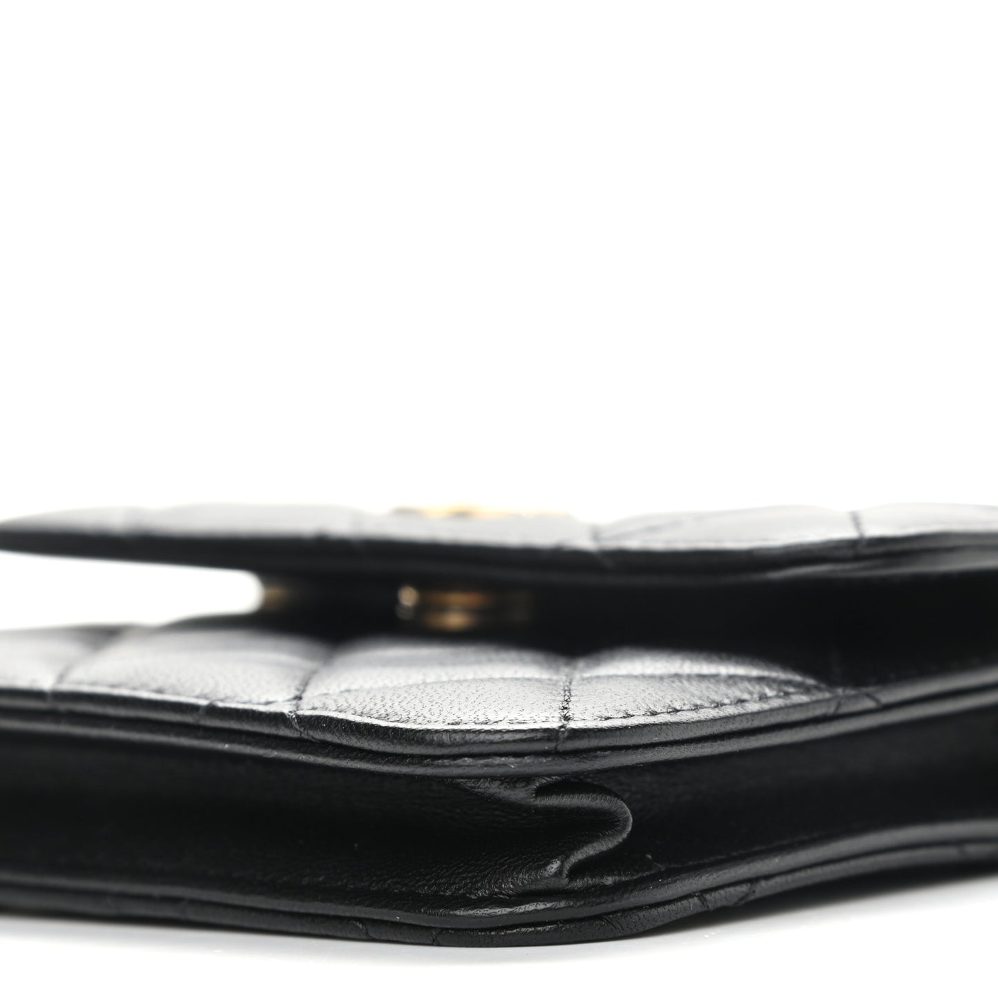 Lambskin Quilted Pearl Crush Clutch With Chain Black