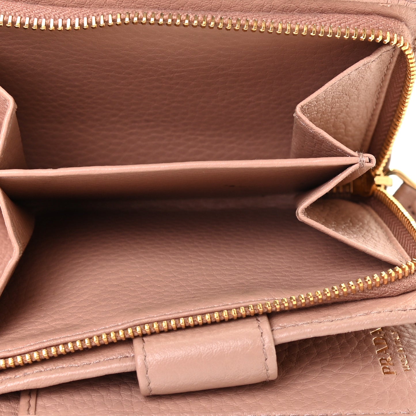 Vitello Grain Compact Wallet Cipria
