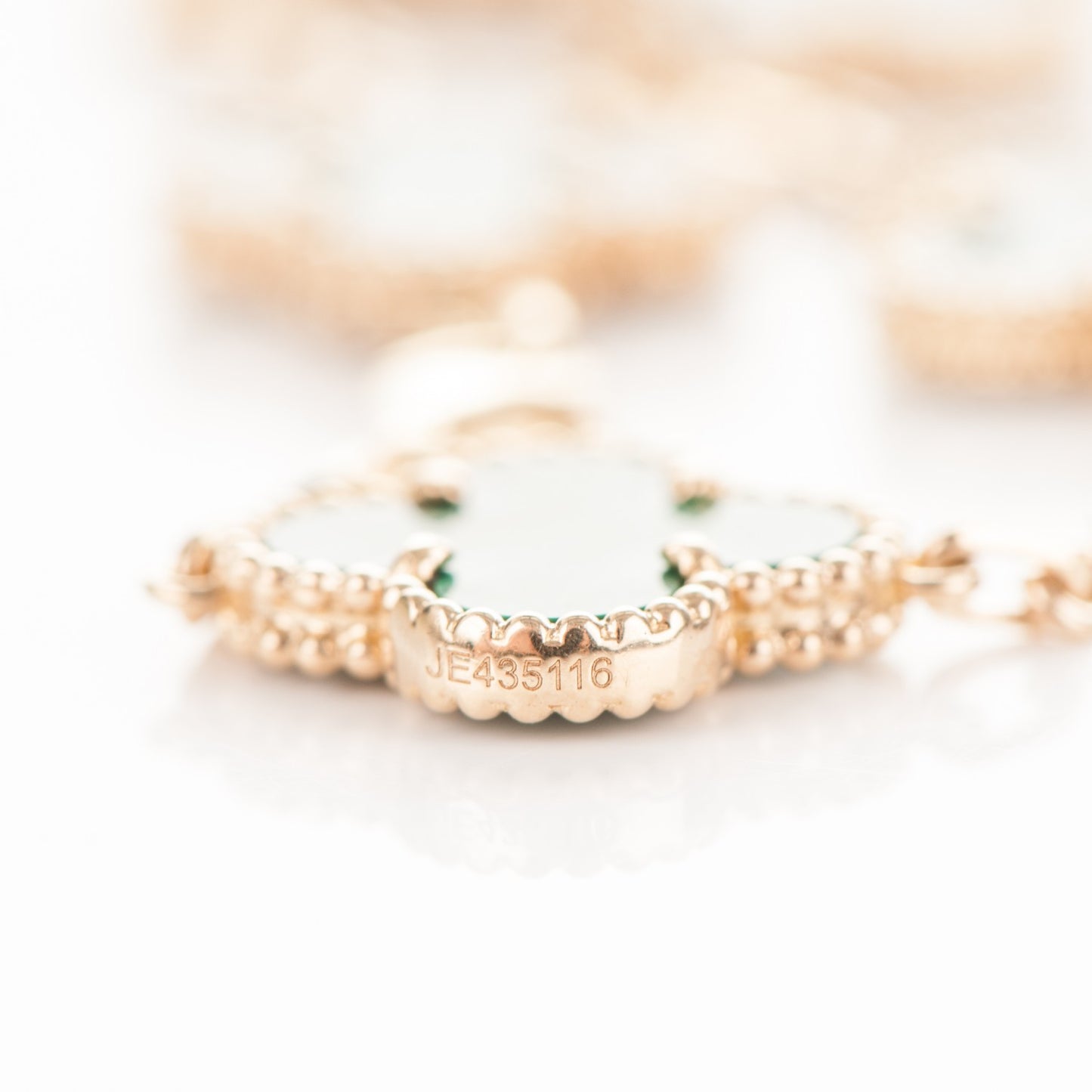 18K Yellow Gold Malachite 5 Motifs Vintage Alhambra Bracelet
