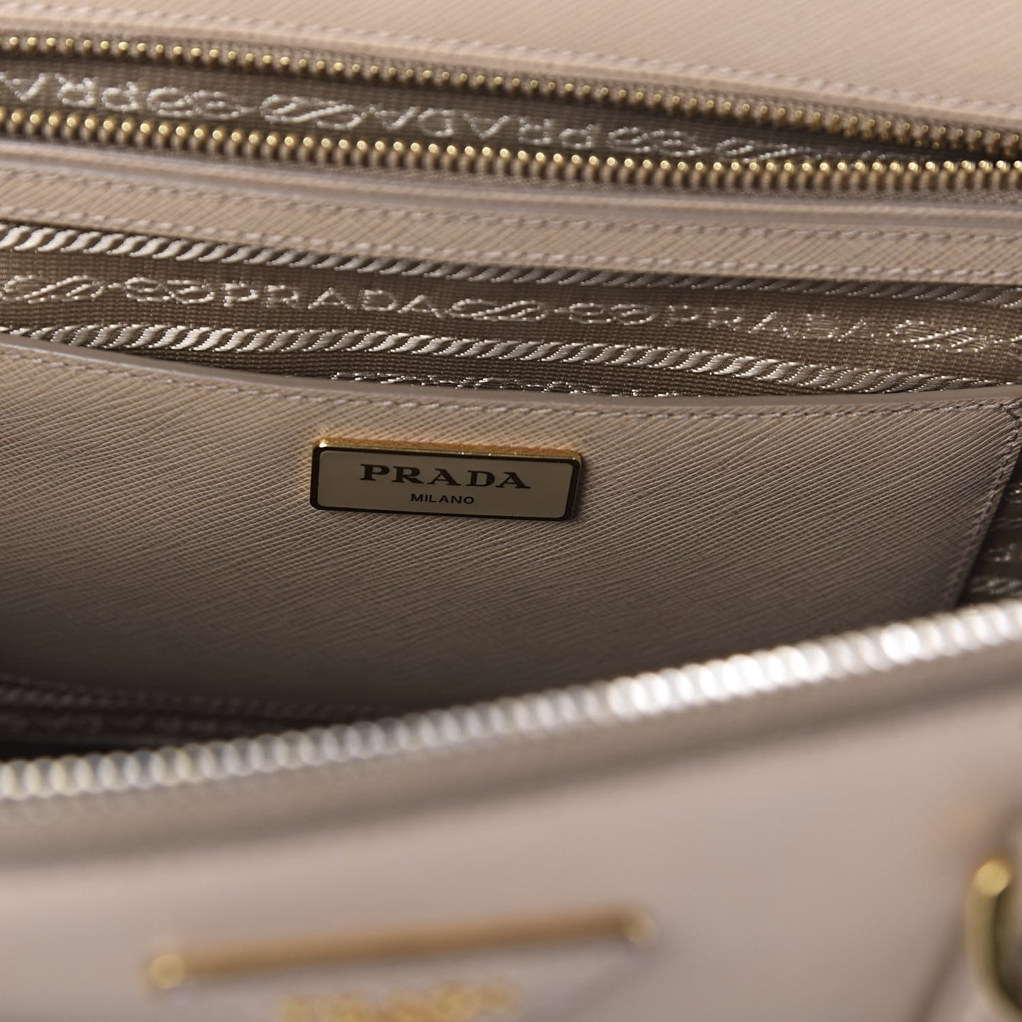 Saffiano Lux Galleria Front Pocket Tote Cammeo Caramel