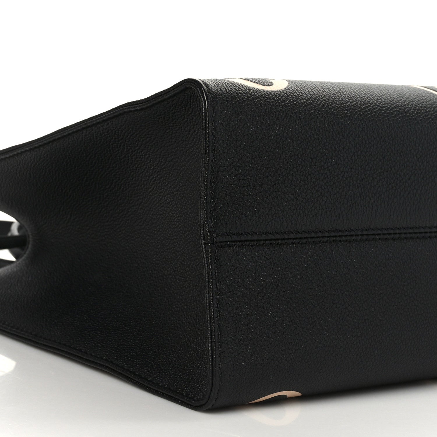 Louis Vuitton Empreinte Monogram Giant Onthego MM Black Beige 7 of 8