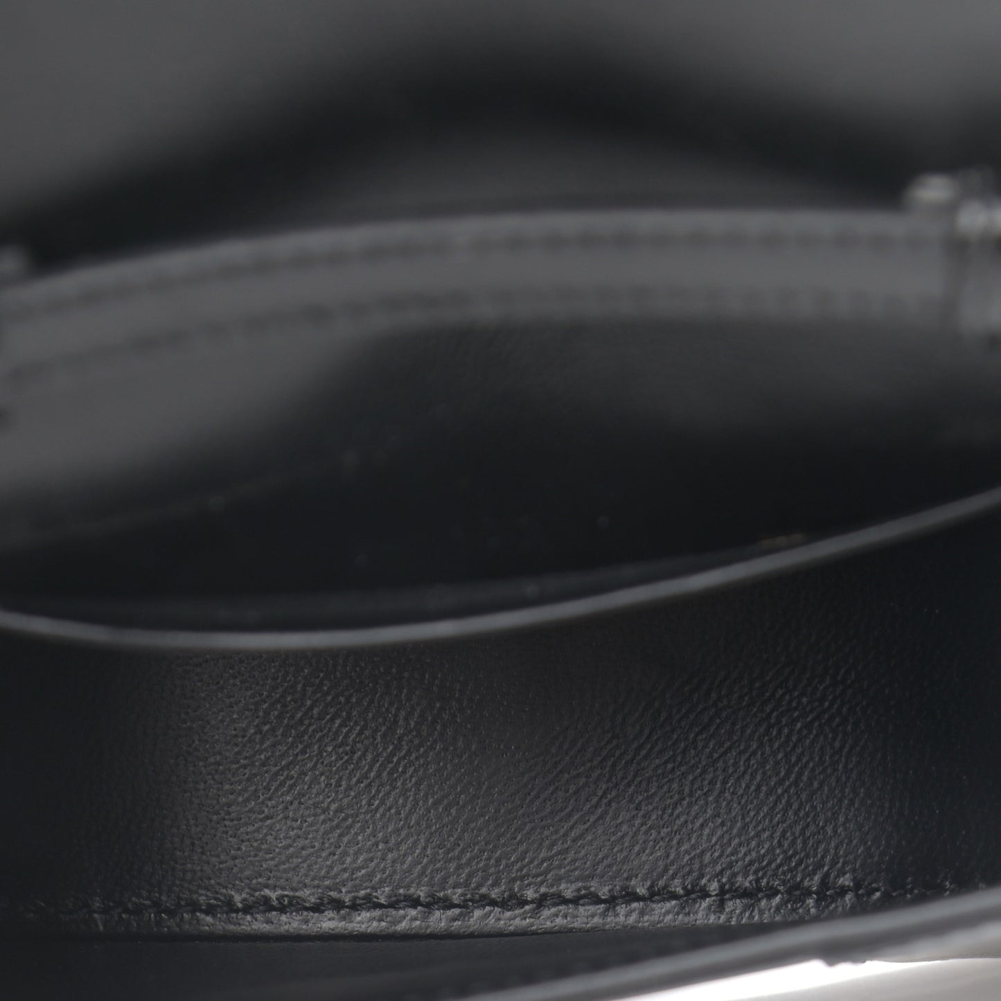 Shiny Box Calfskin Hourglass Top Handle Bag Mini Black
