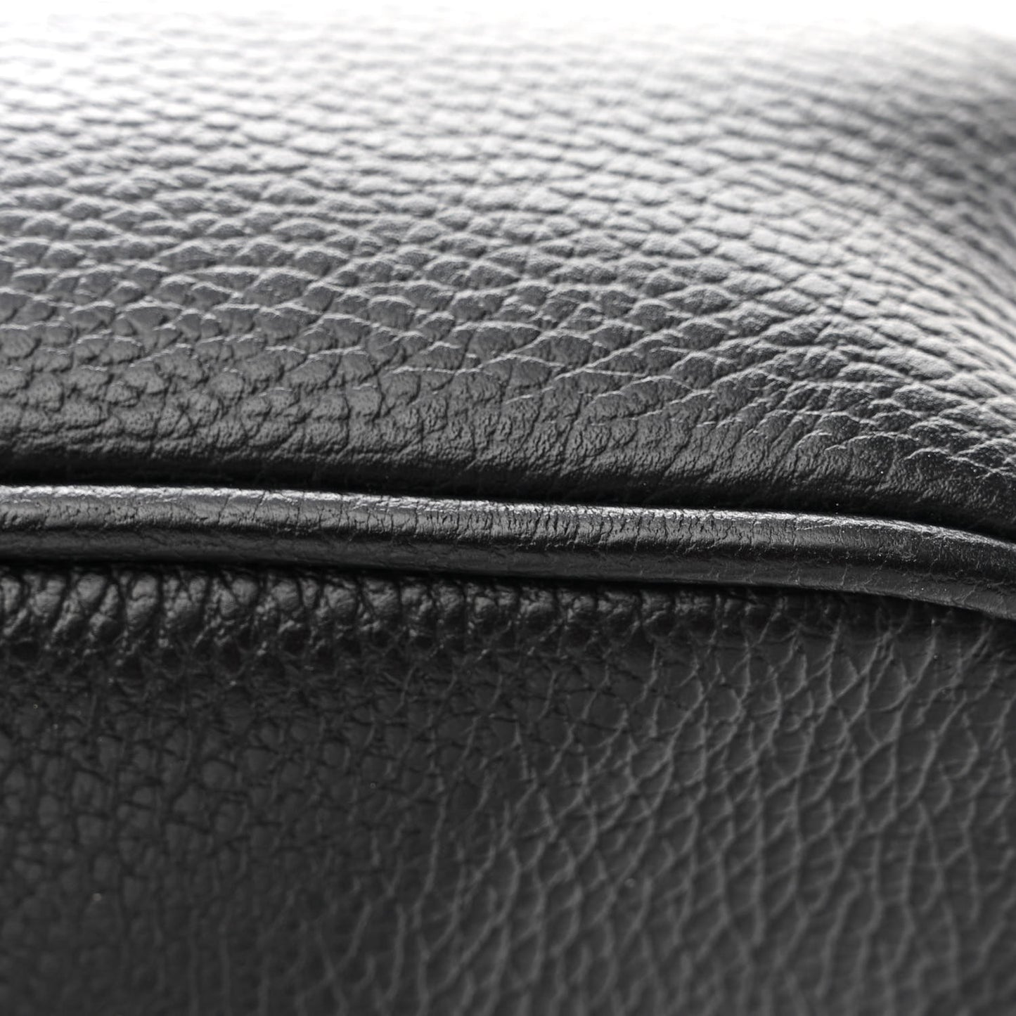 Grained Calfskin Logo Messenger Bag Black