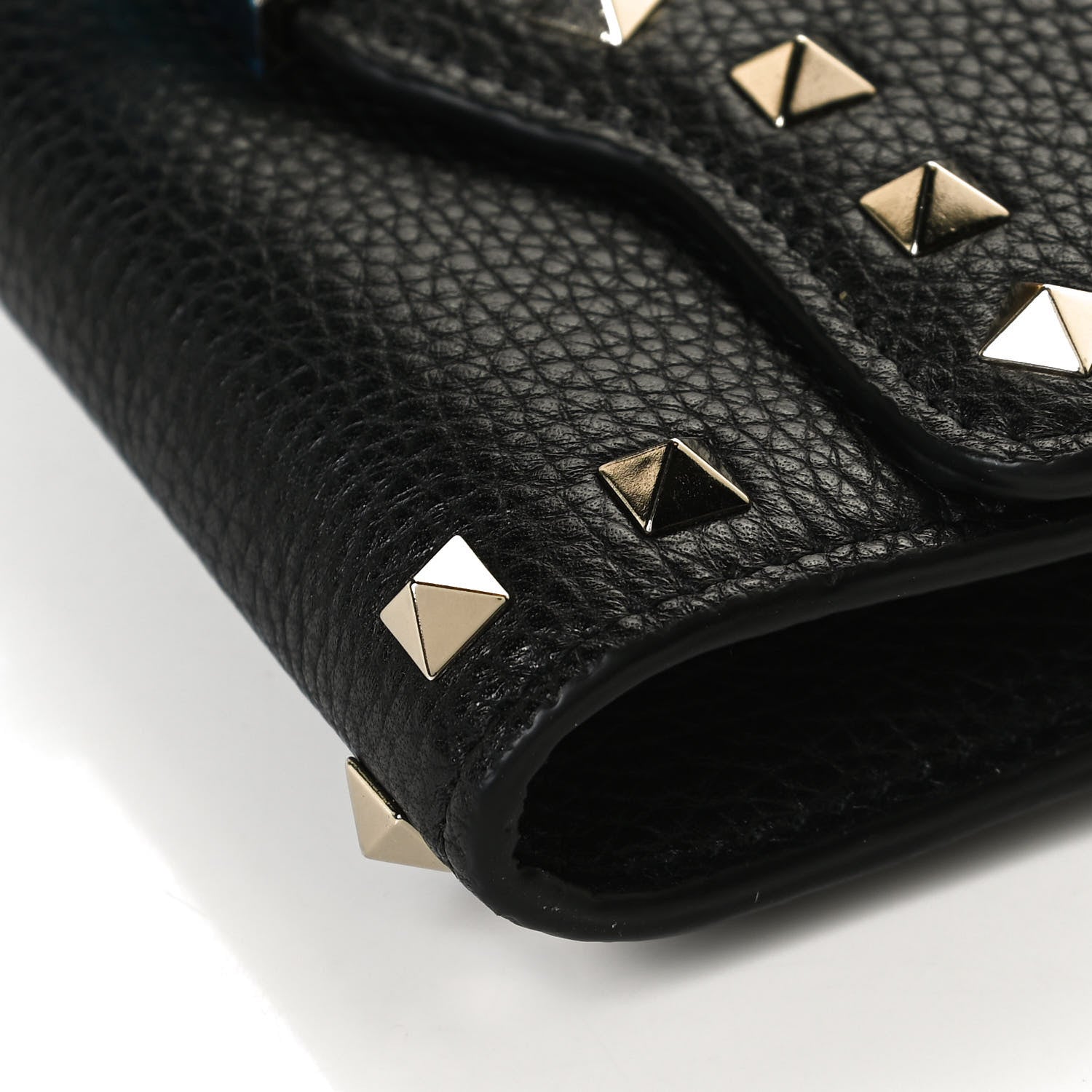 Valentino Garavani Pebbled Calfskin Rockstud Flip Lock Wallet On Chain Black 10 of 14