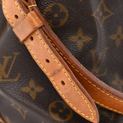 Louis Vuitton Monogram Petit Noe 10 of 12