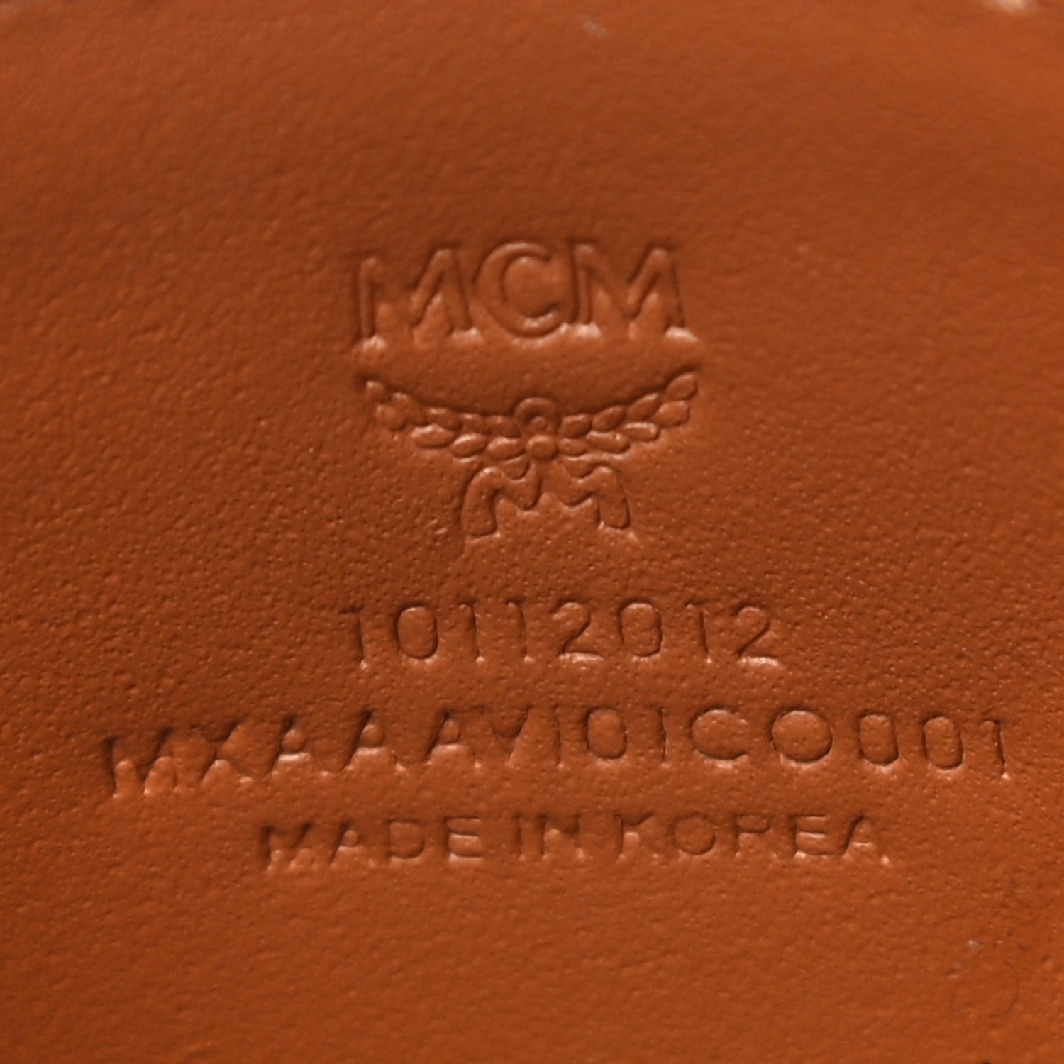 MCM Calfskin Visetos Card Holder Cognac 6 of 9