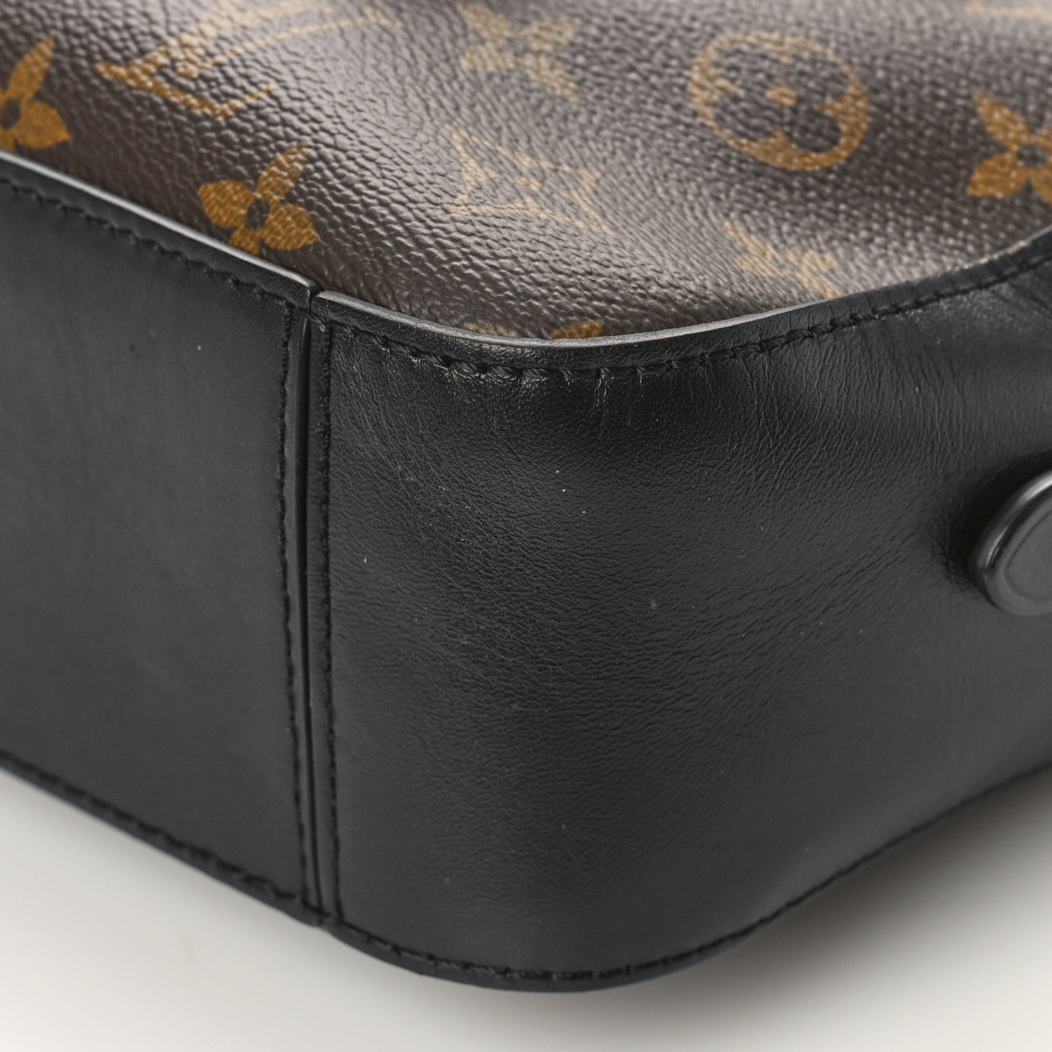 Louis Vuitton Monogram Saintonge Black 8 of 8
